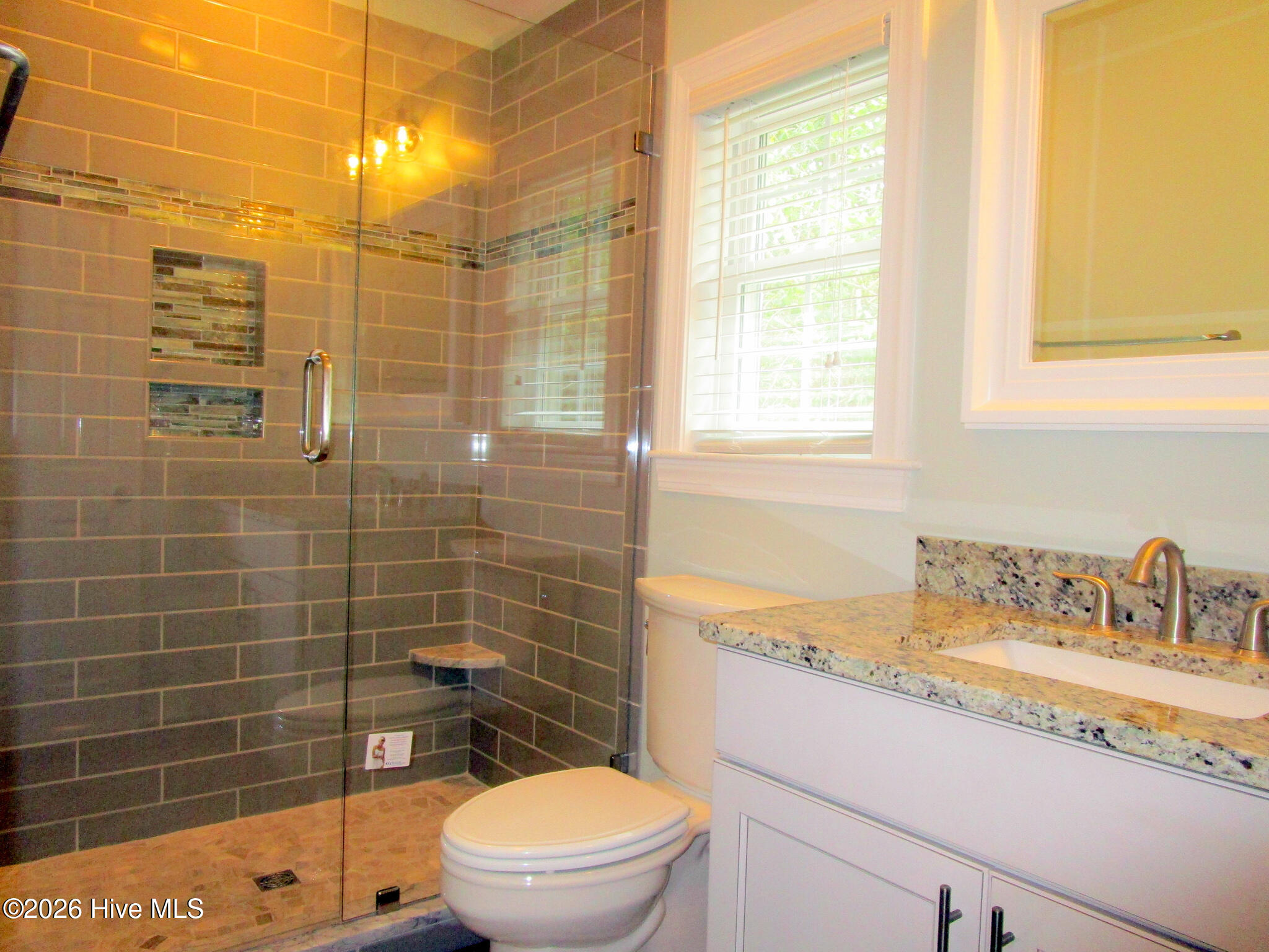 302 Holly Street S Property Photo 8