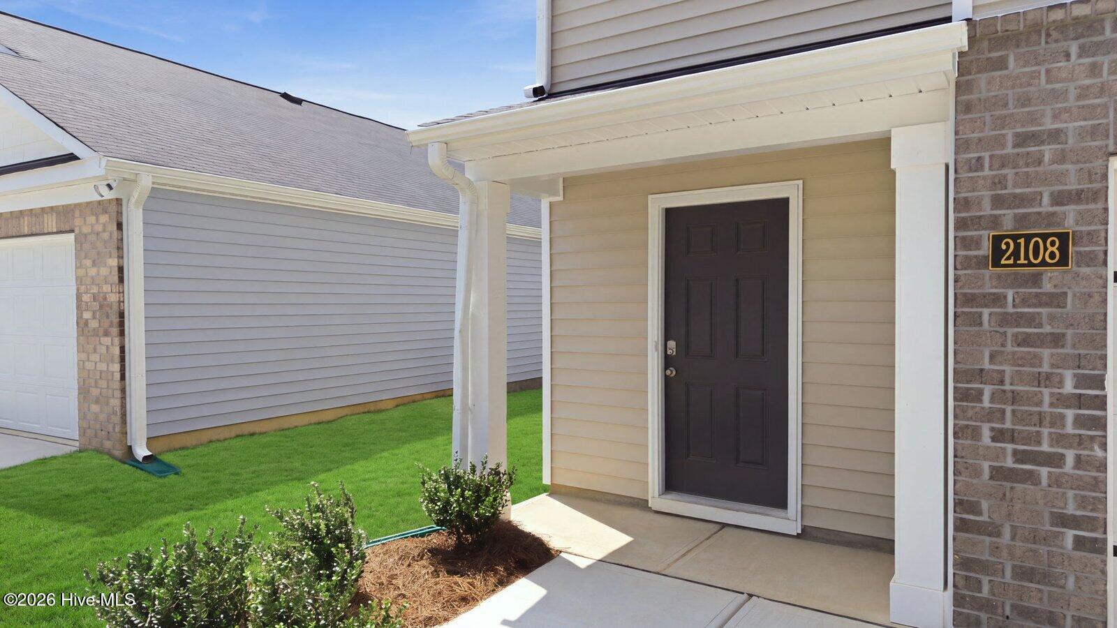 2108 Montalvan Drive Property Photo 4