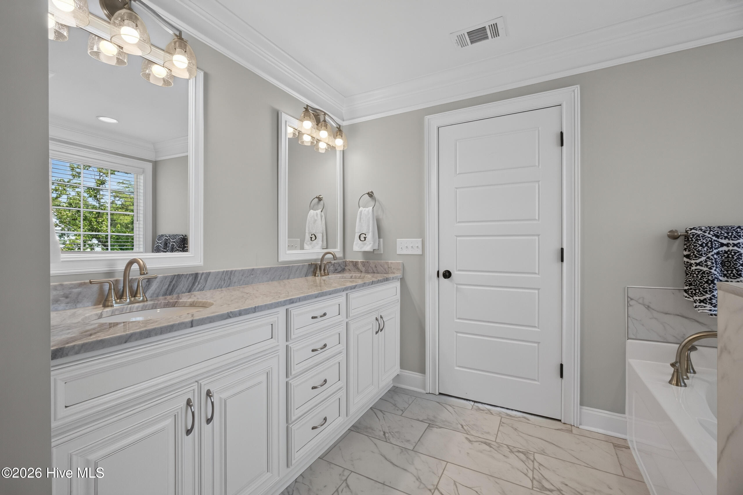 4193 Highfield Drive Property Photo 12