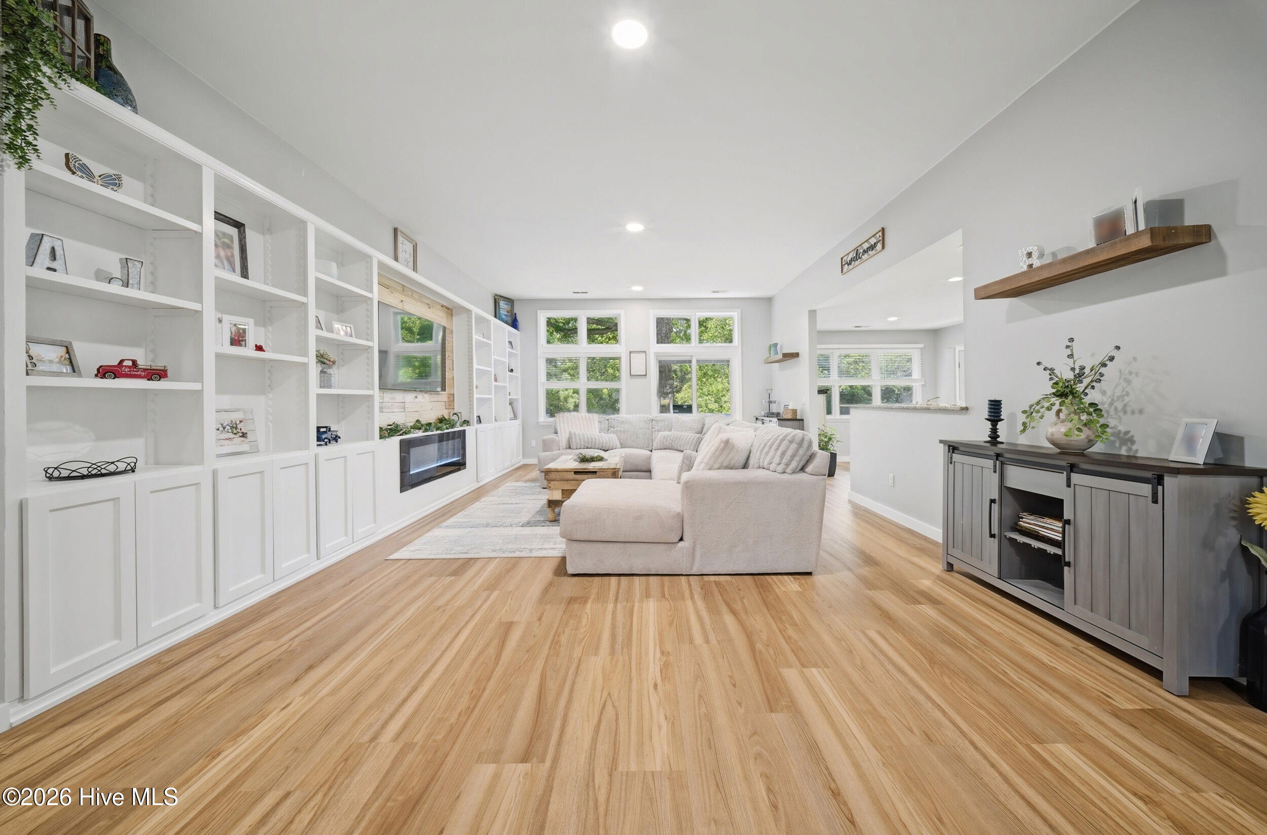 111 Little Circle Property Photo 8