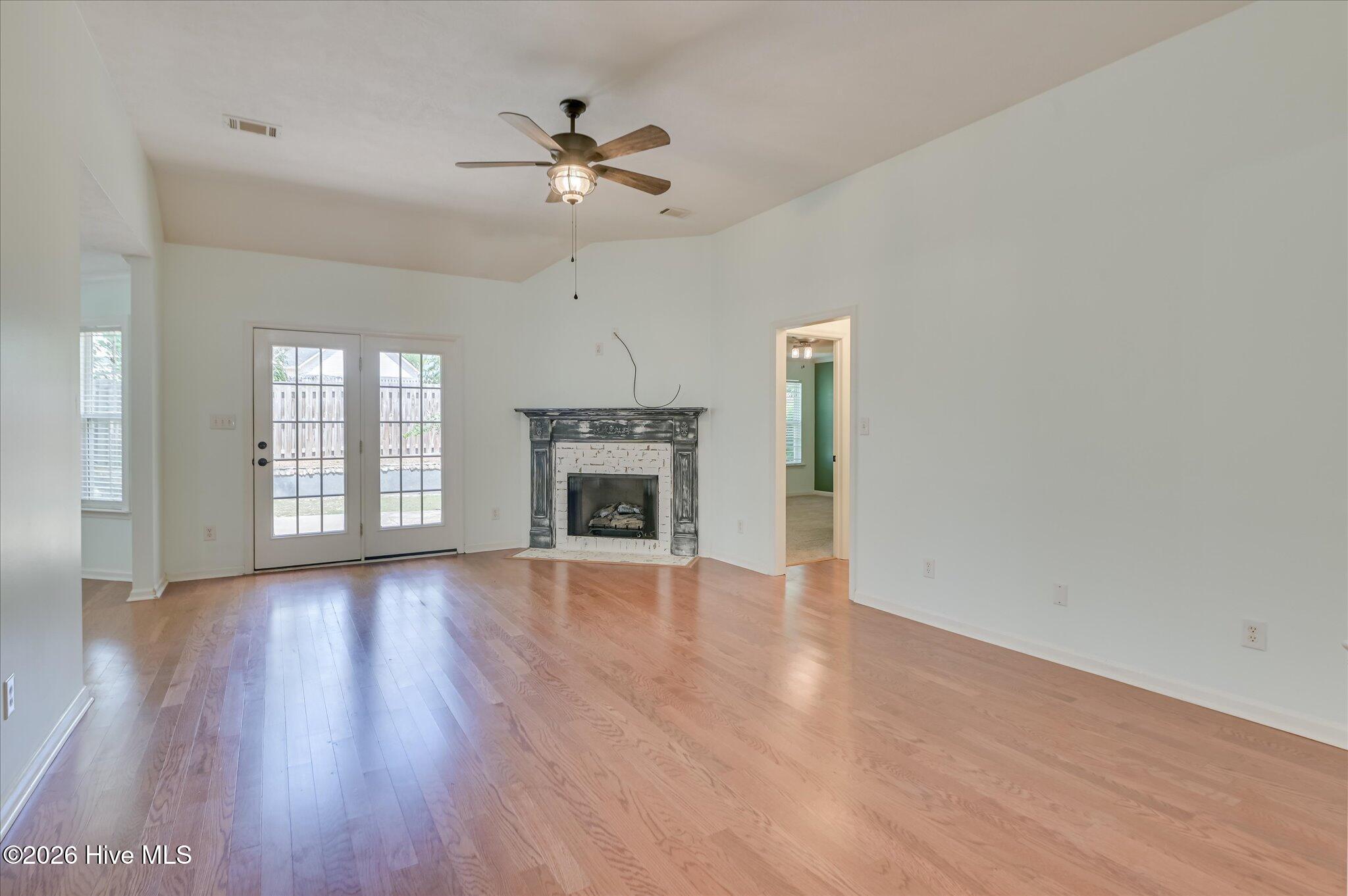 2037 Magnolia Parkway Property Photo 12