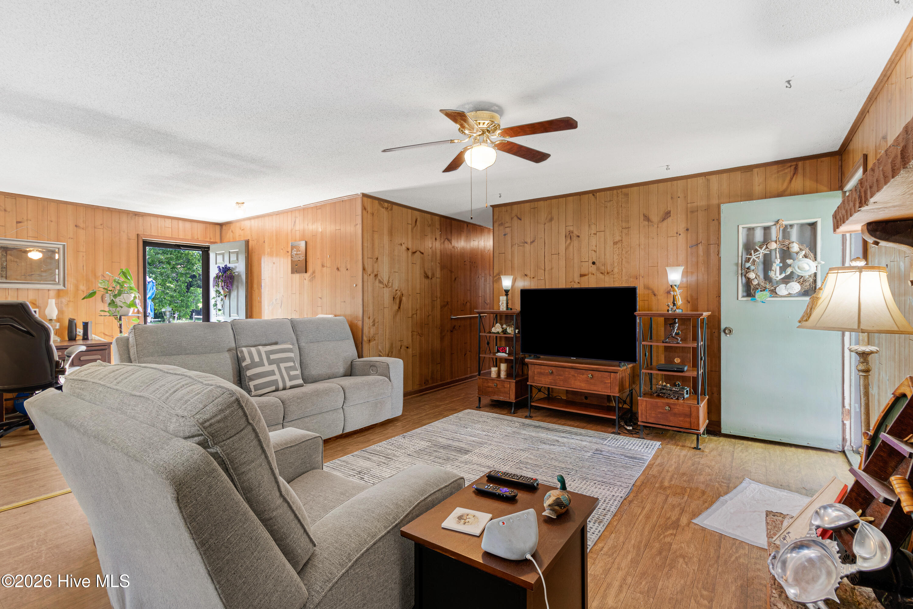 500 Maple Lane Property Photo 6