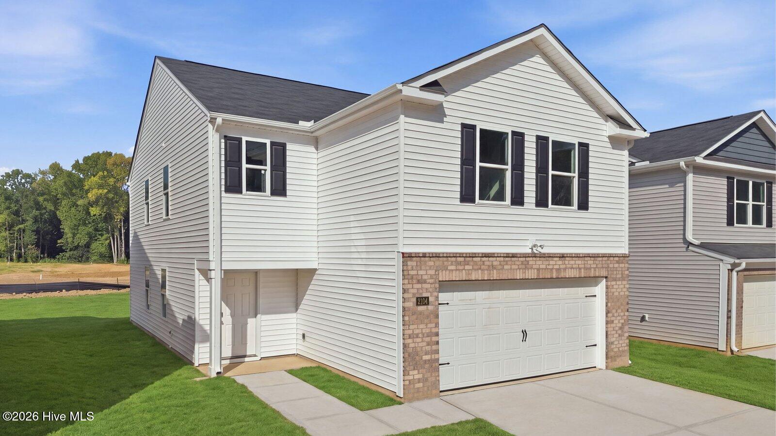 2104 Montalvan Drive Property Photo 2