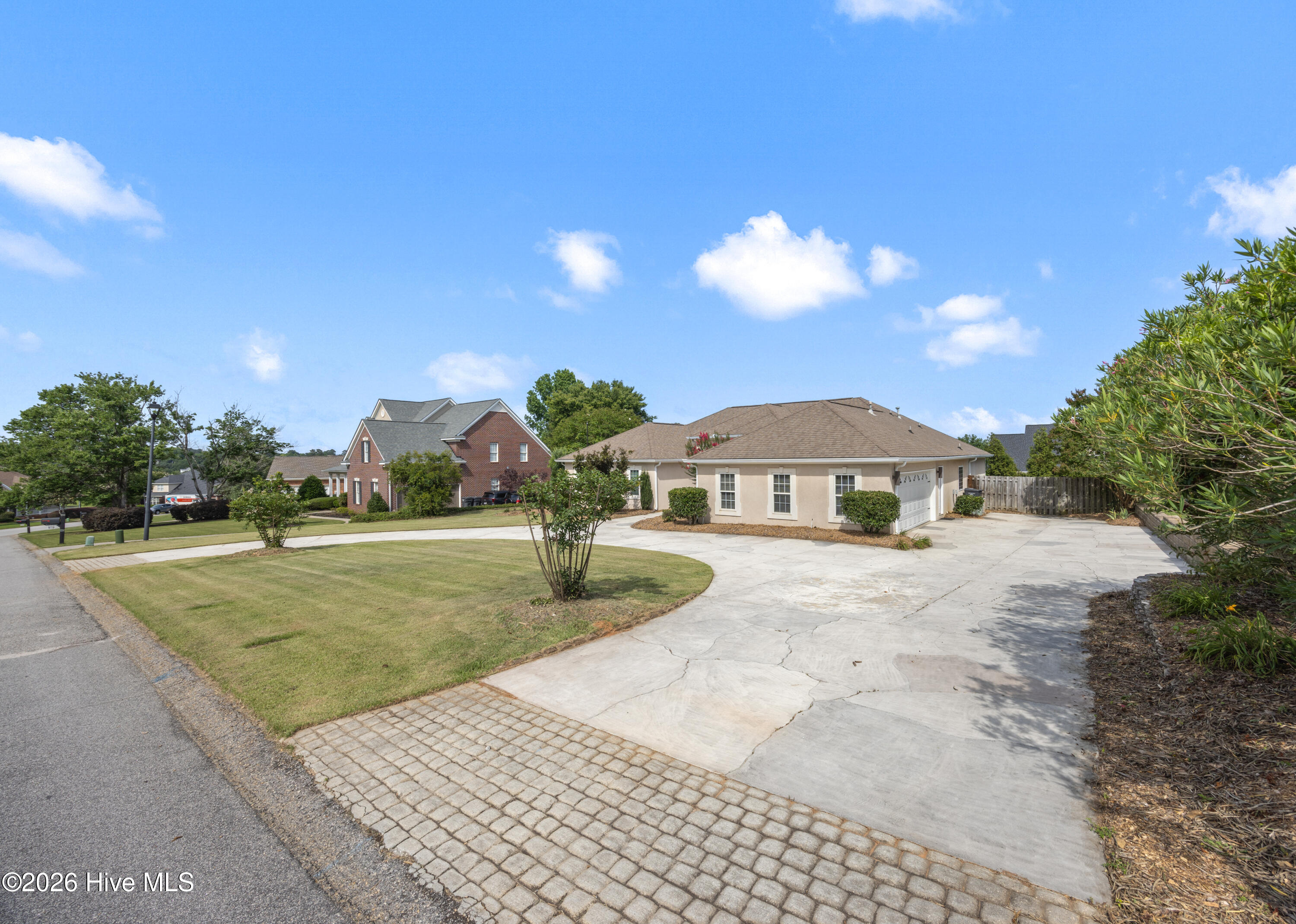 981 Windmill Parkway Property Photo 7
