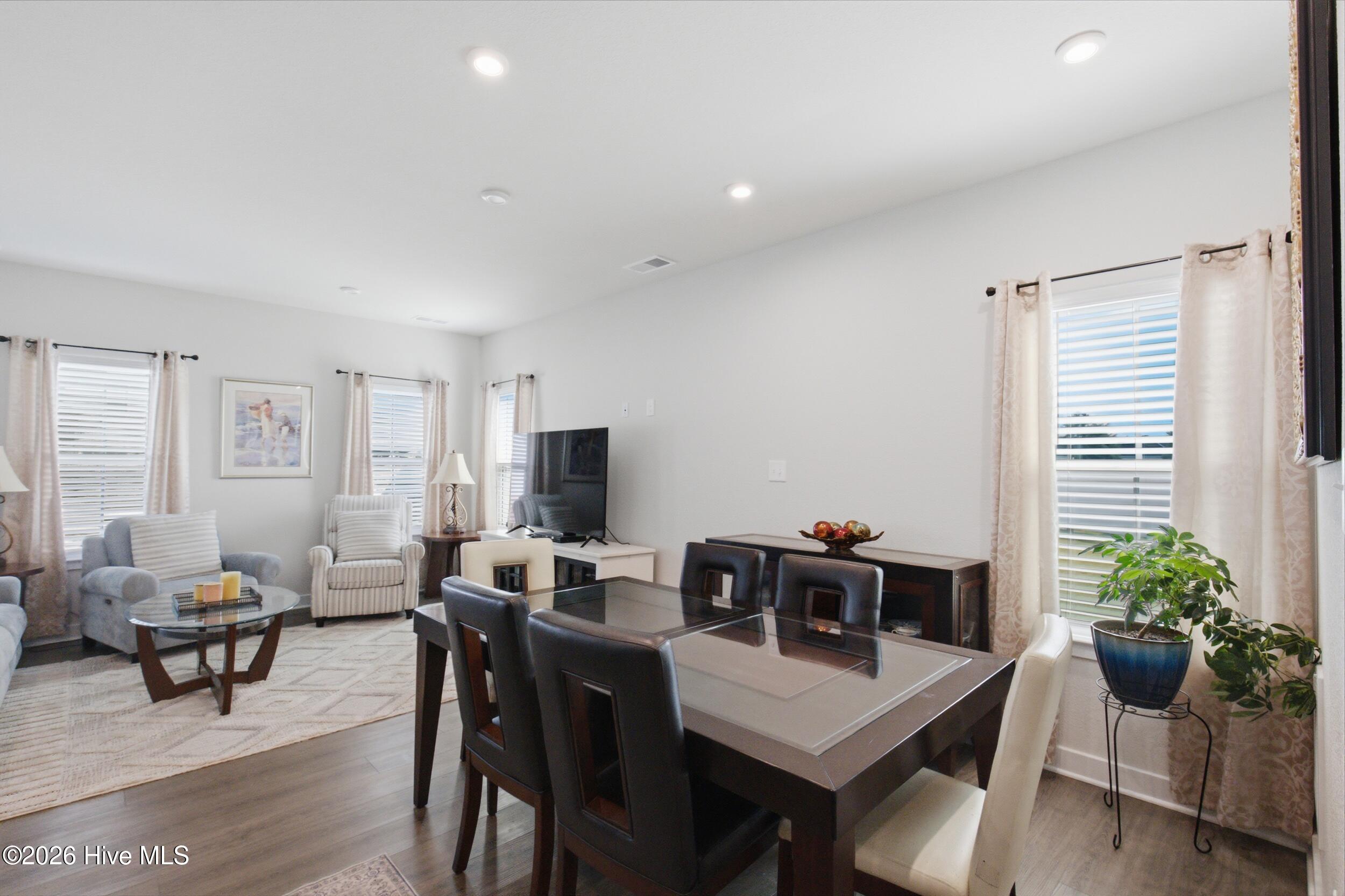 101 Spinnaker Street B Property Photo 6