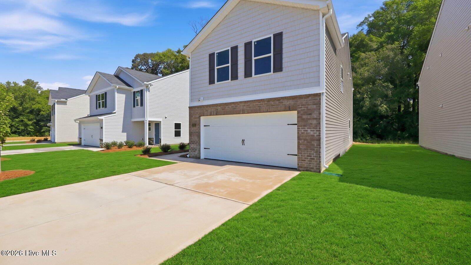 2113 Montalvan Drive Property Photo 3