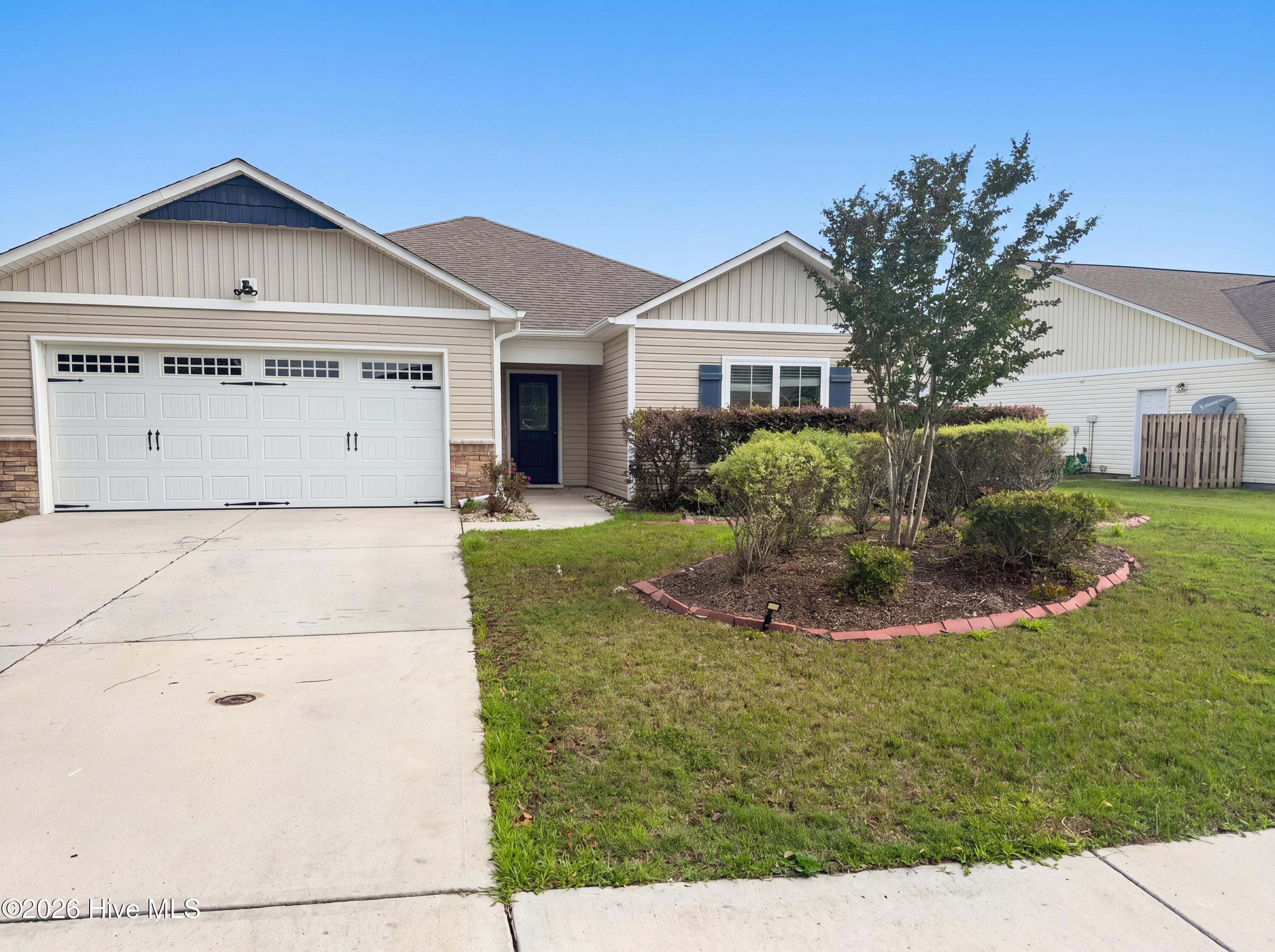 1197 Clancy Drive NE Property Photo 1