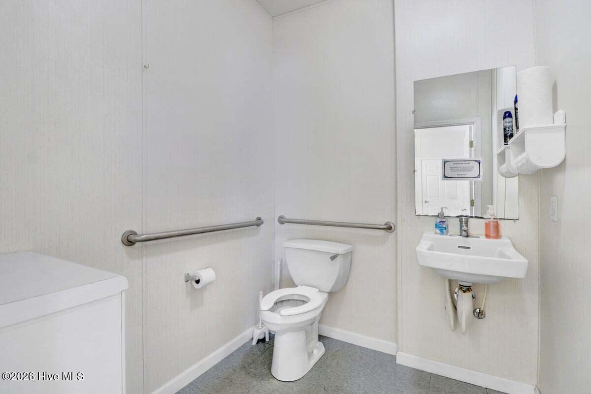 3806 U.s. 258 Property Photo 22