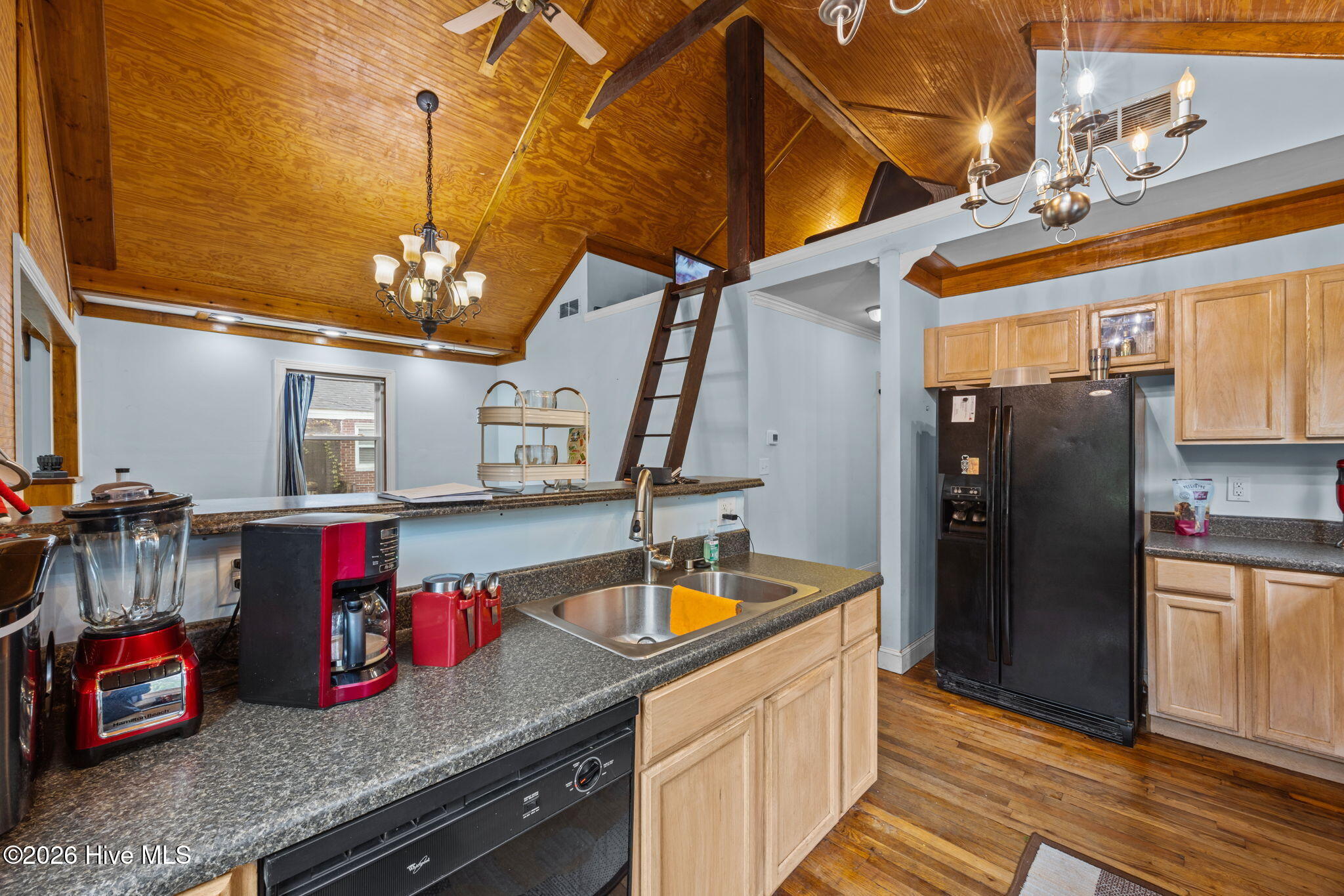 1607 Oakwood Avenue Property Photo 18