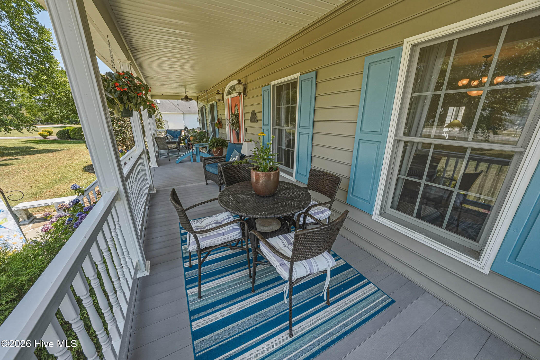 343 Mariners Drive Property Photo 3