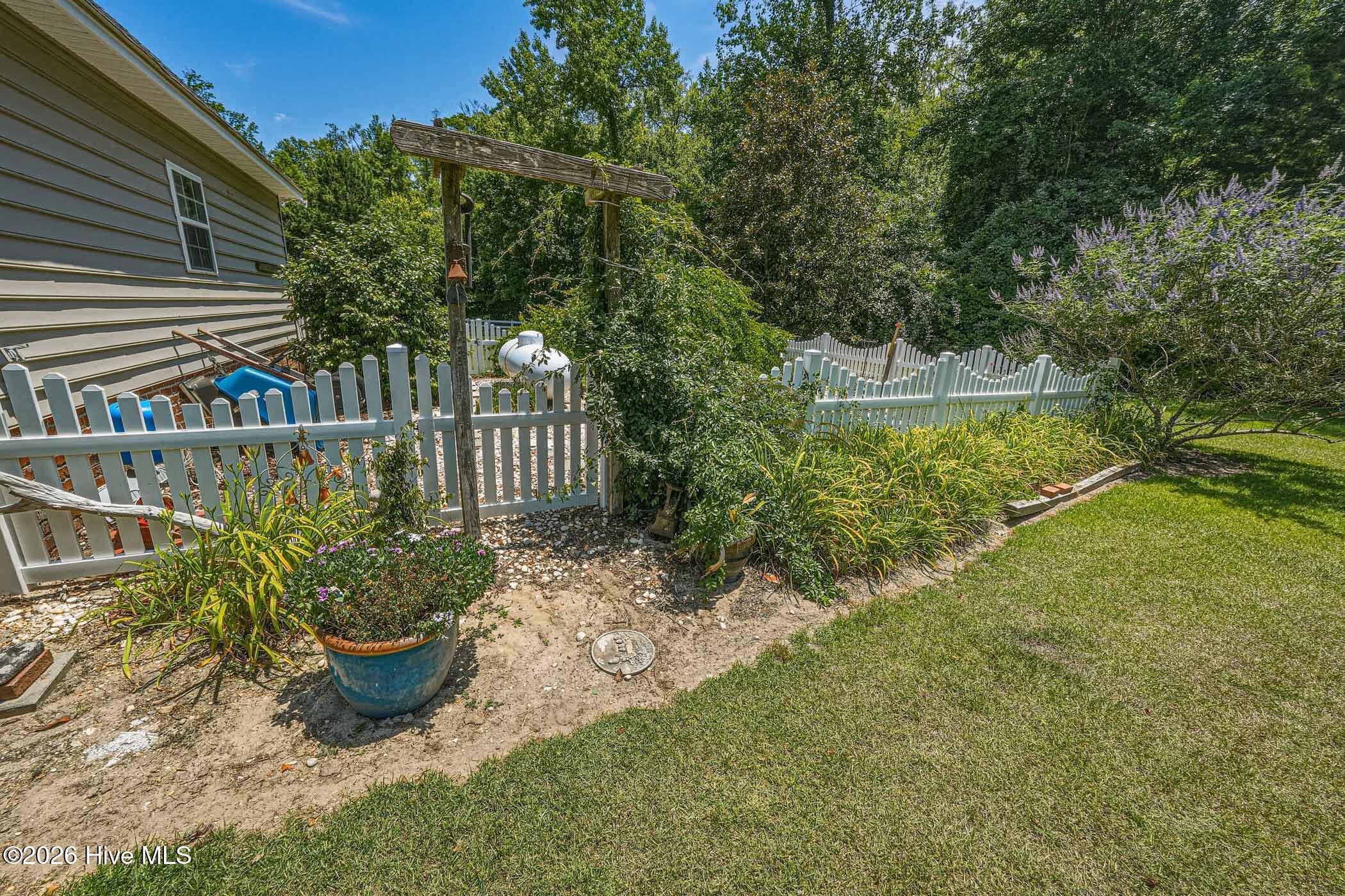 343 Mariners Drive Property Photo 46