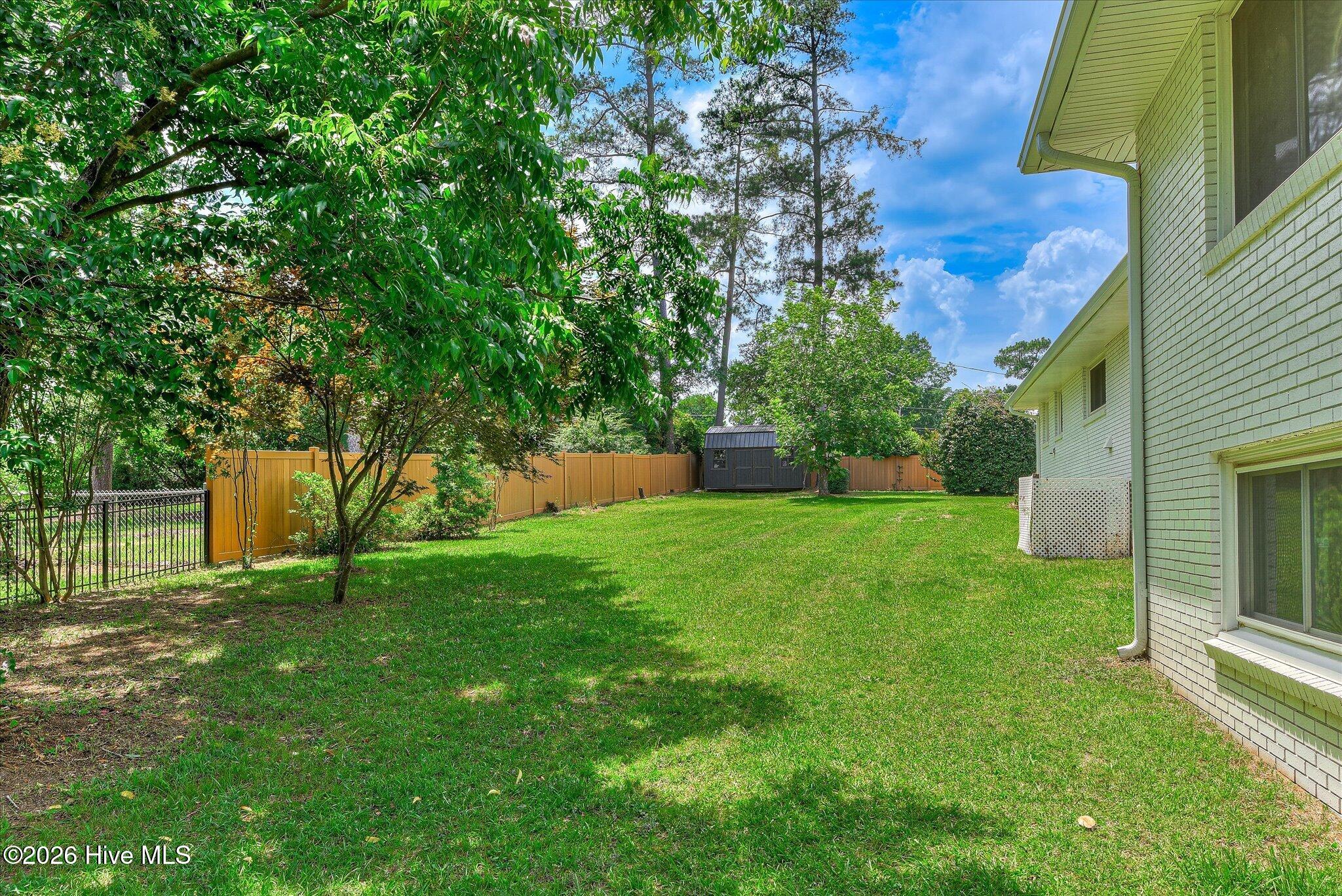501 Hampton Avenue Property Photo 2