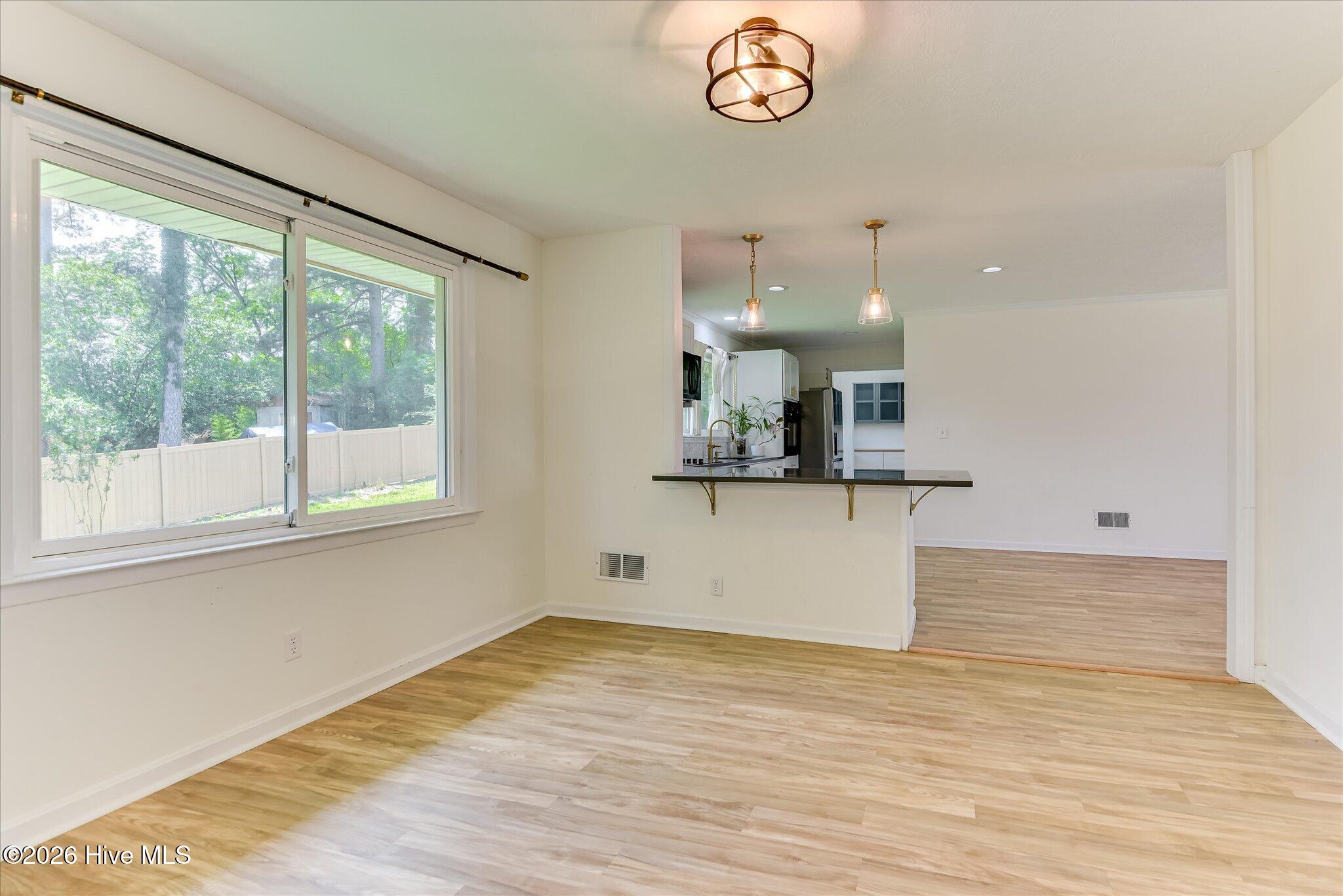 501 Hampton Avenue Property Photo 8