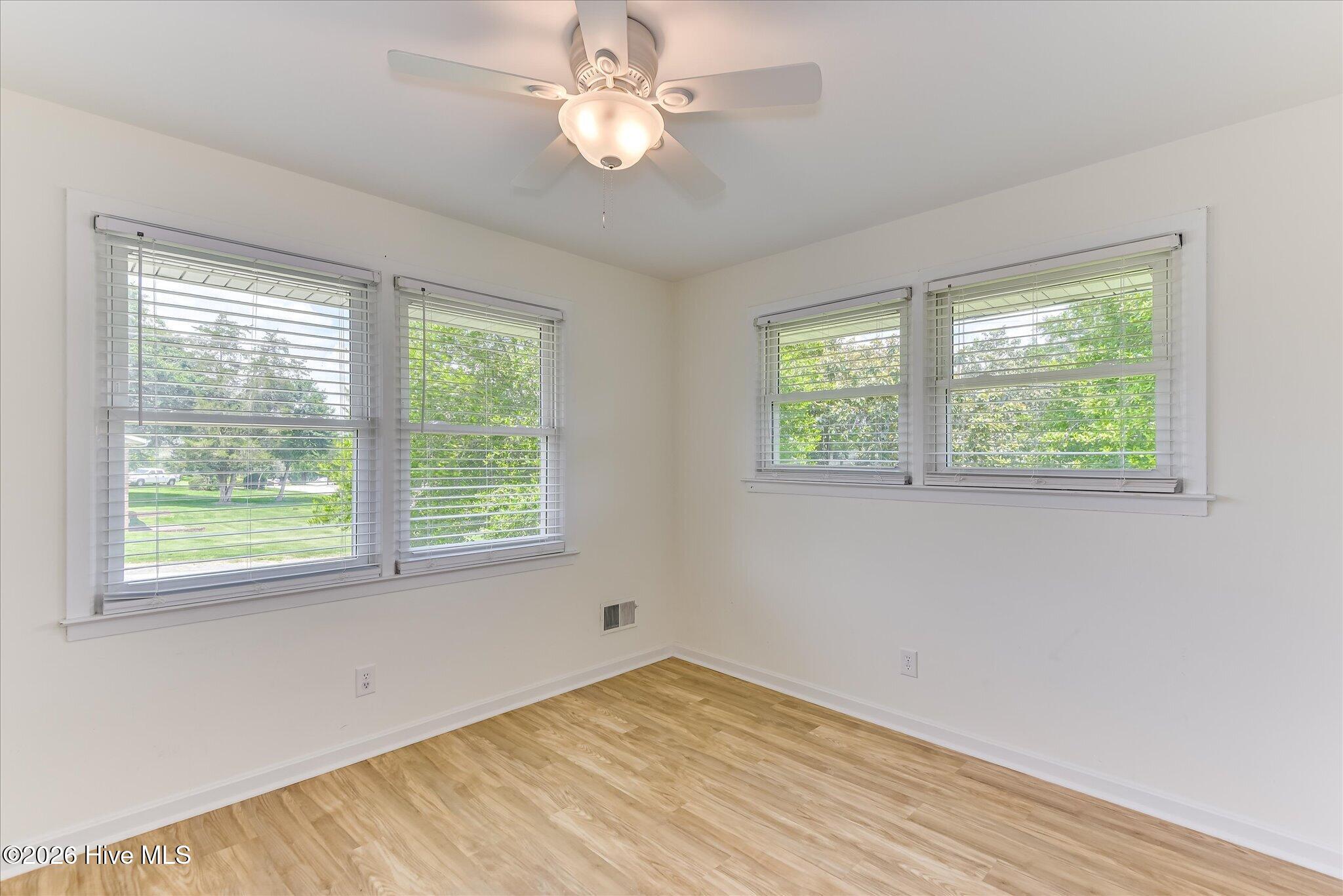 501 Hampton Avenue Property Photo 30