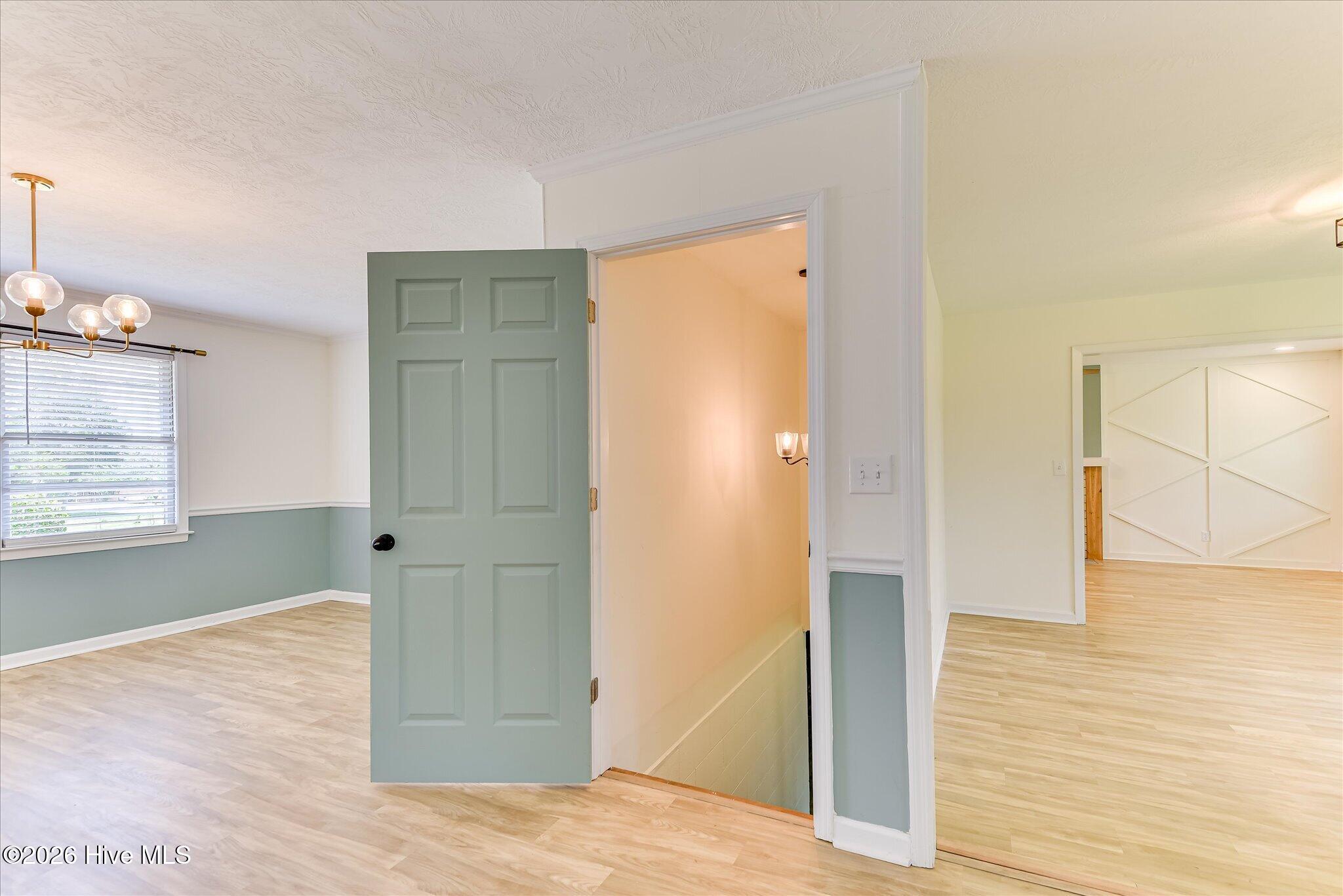 501 Hampton Avenue Property Photo 36