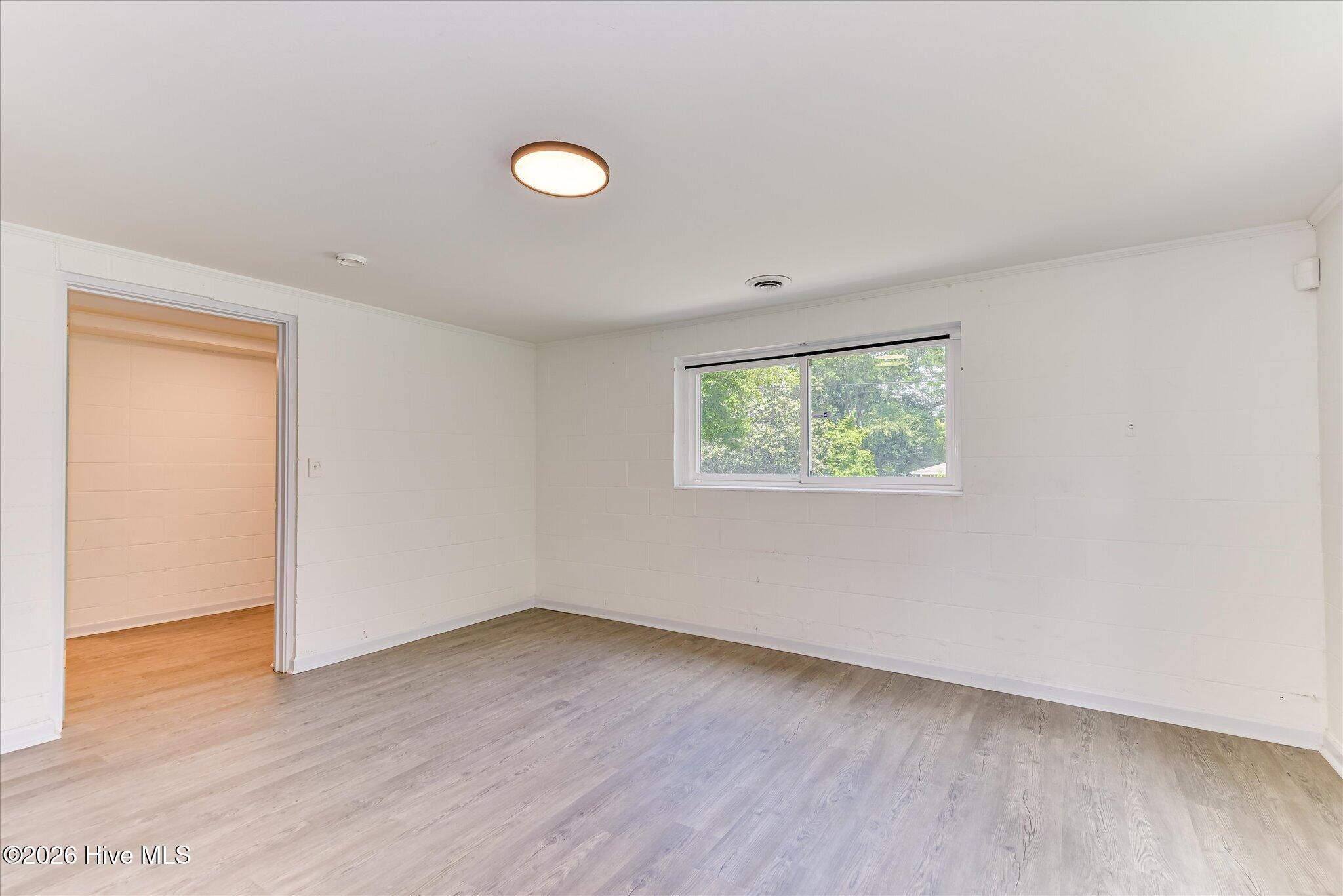 501 Hampton Avenue Property Photo 42