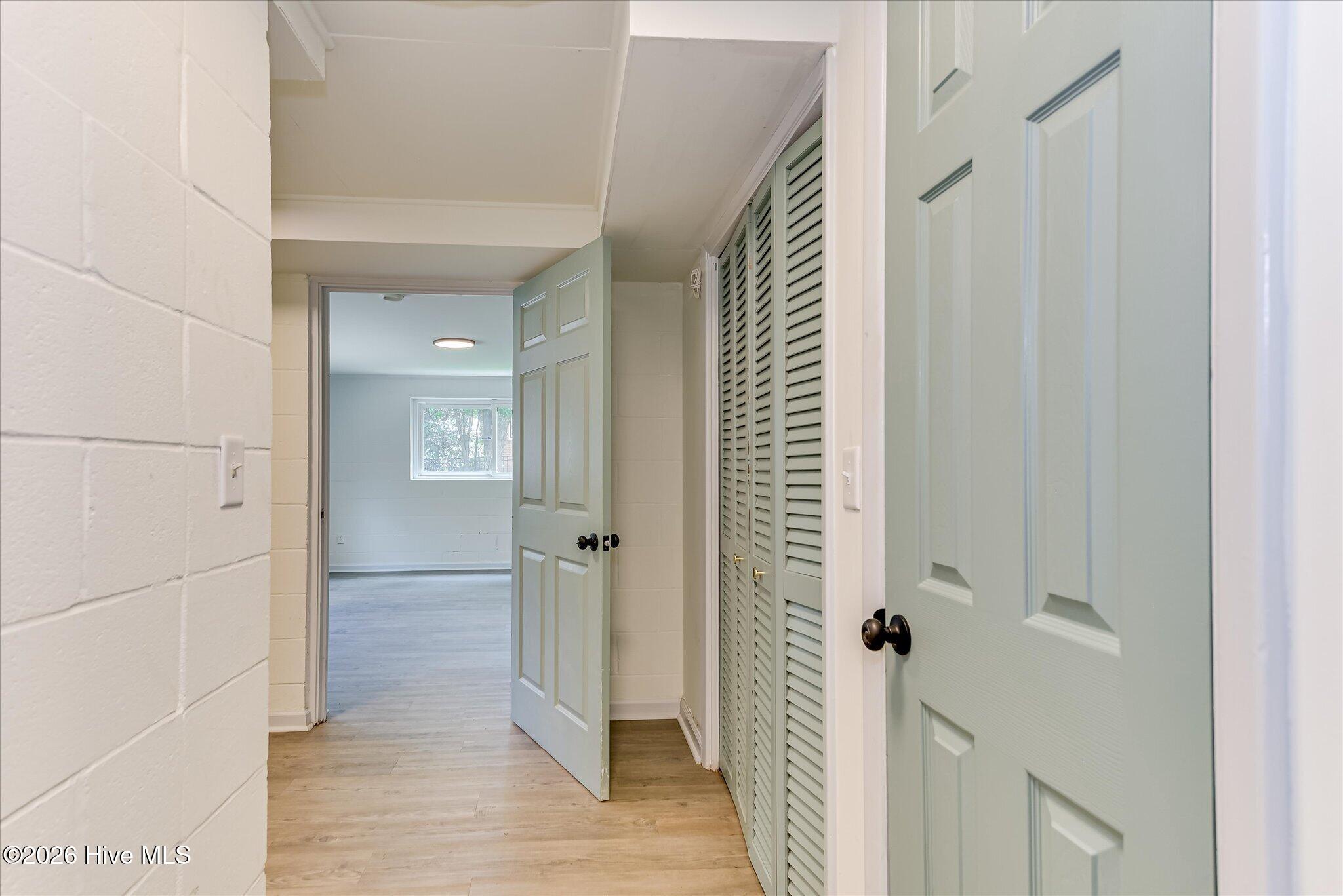 501 Hampton Avenue Property Photo 44