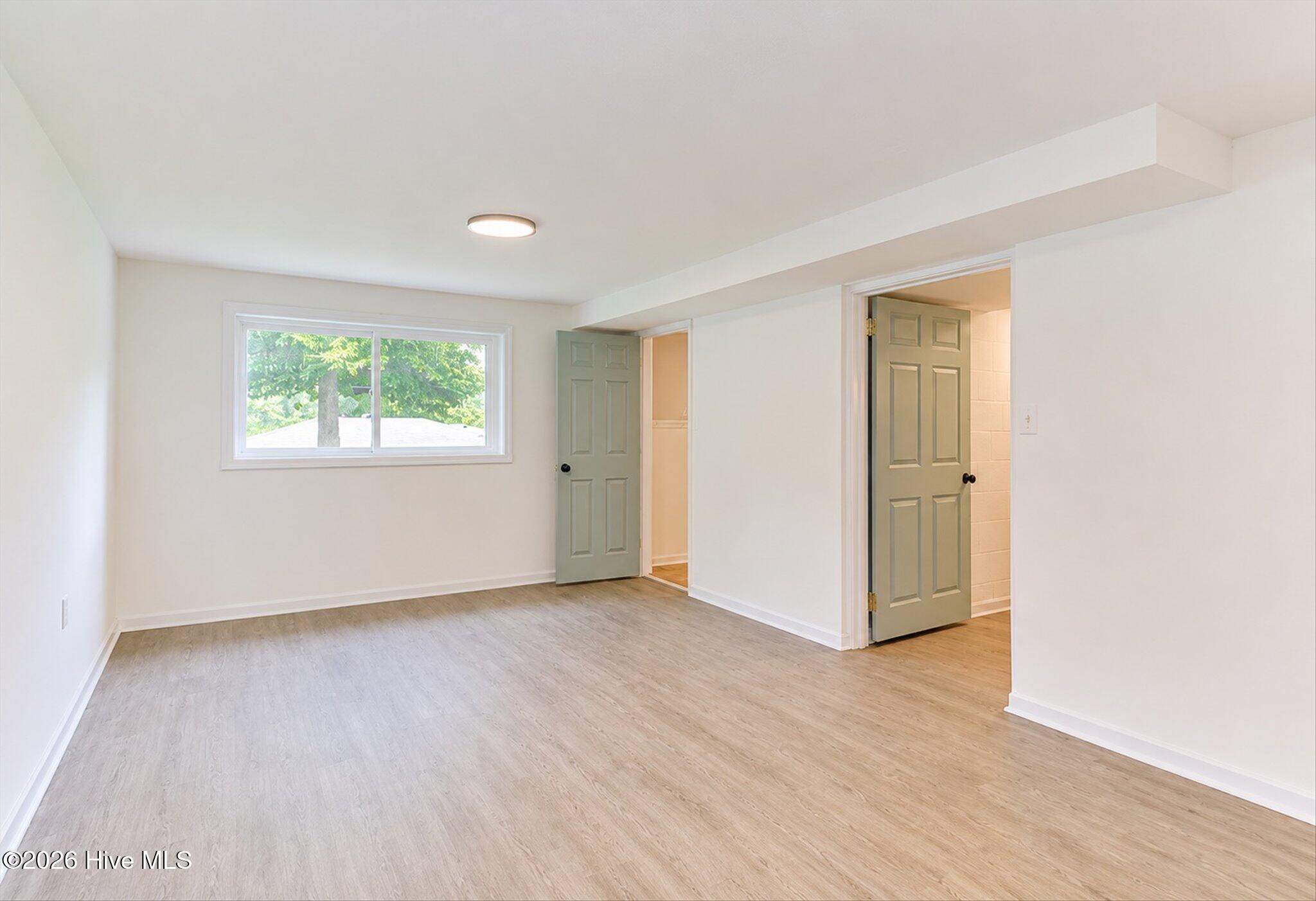 501 Hampton Avenue Property Photo 45