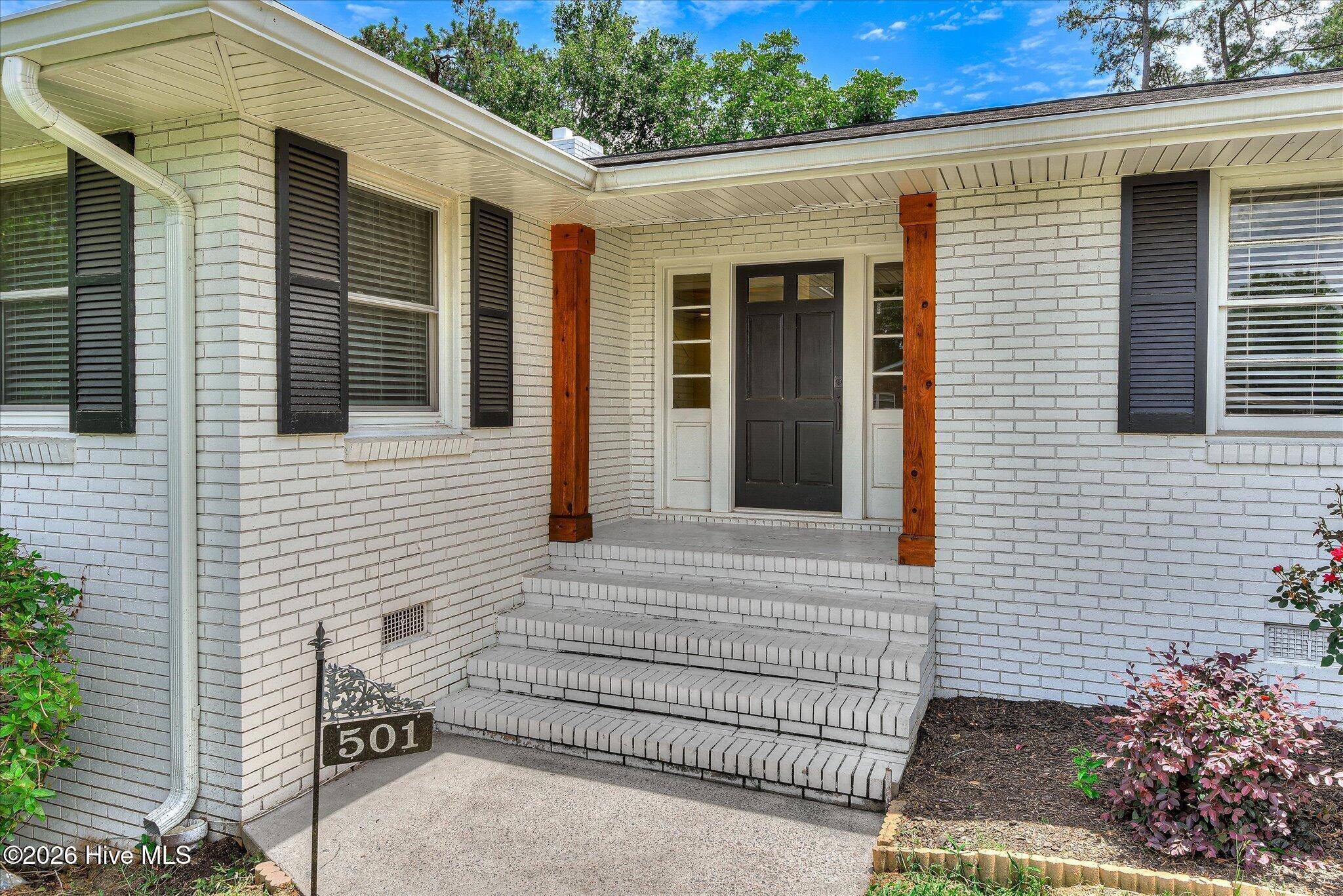 501 Hampton Avenue Property Photo 56