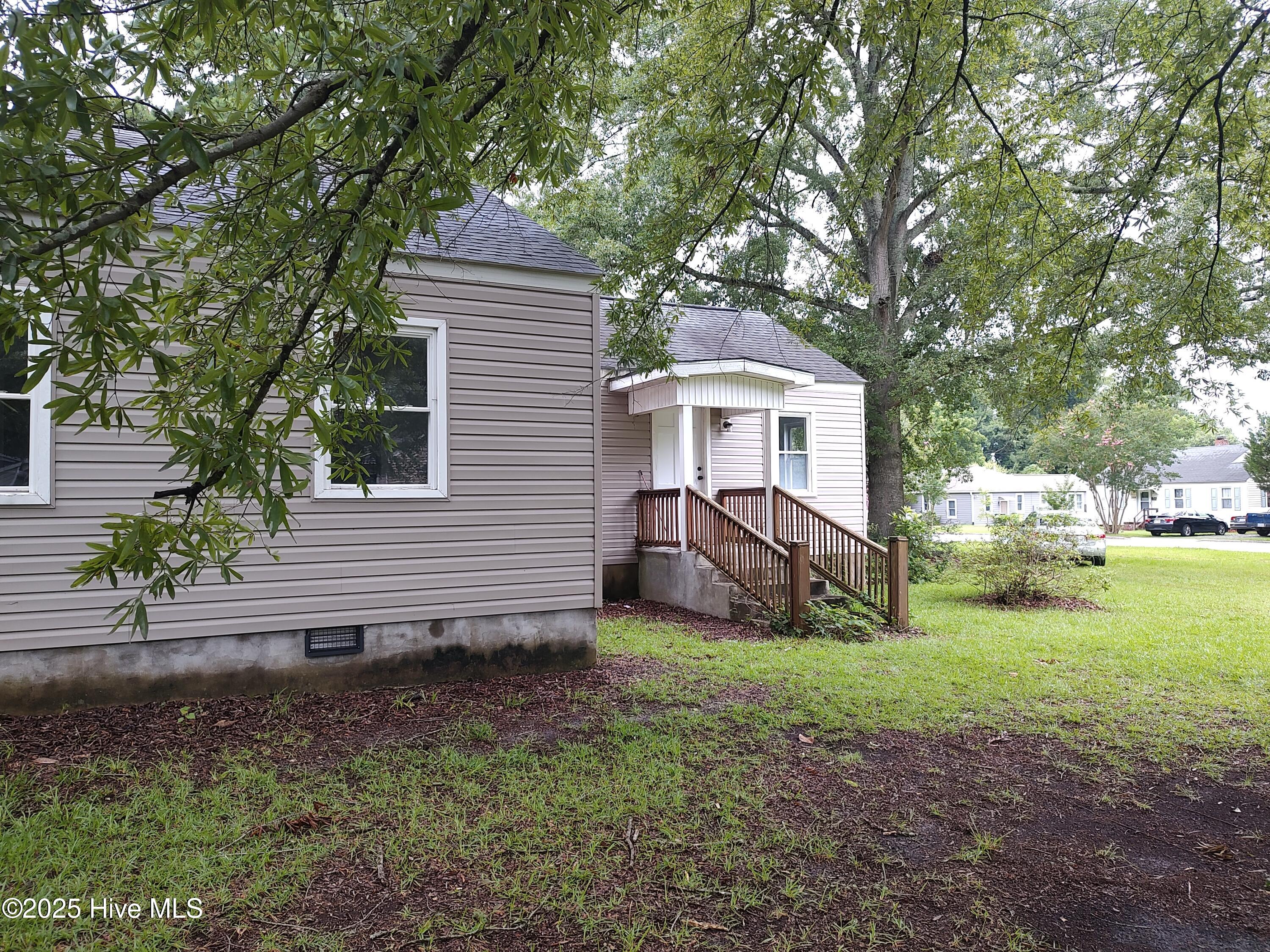 515 Jefferson Avenue Property Photo 3