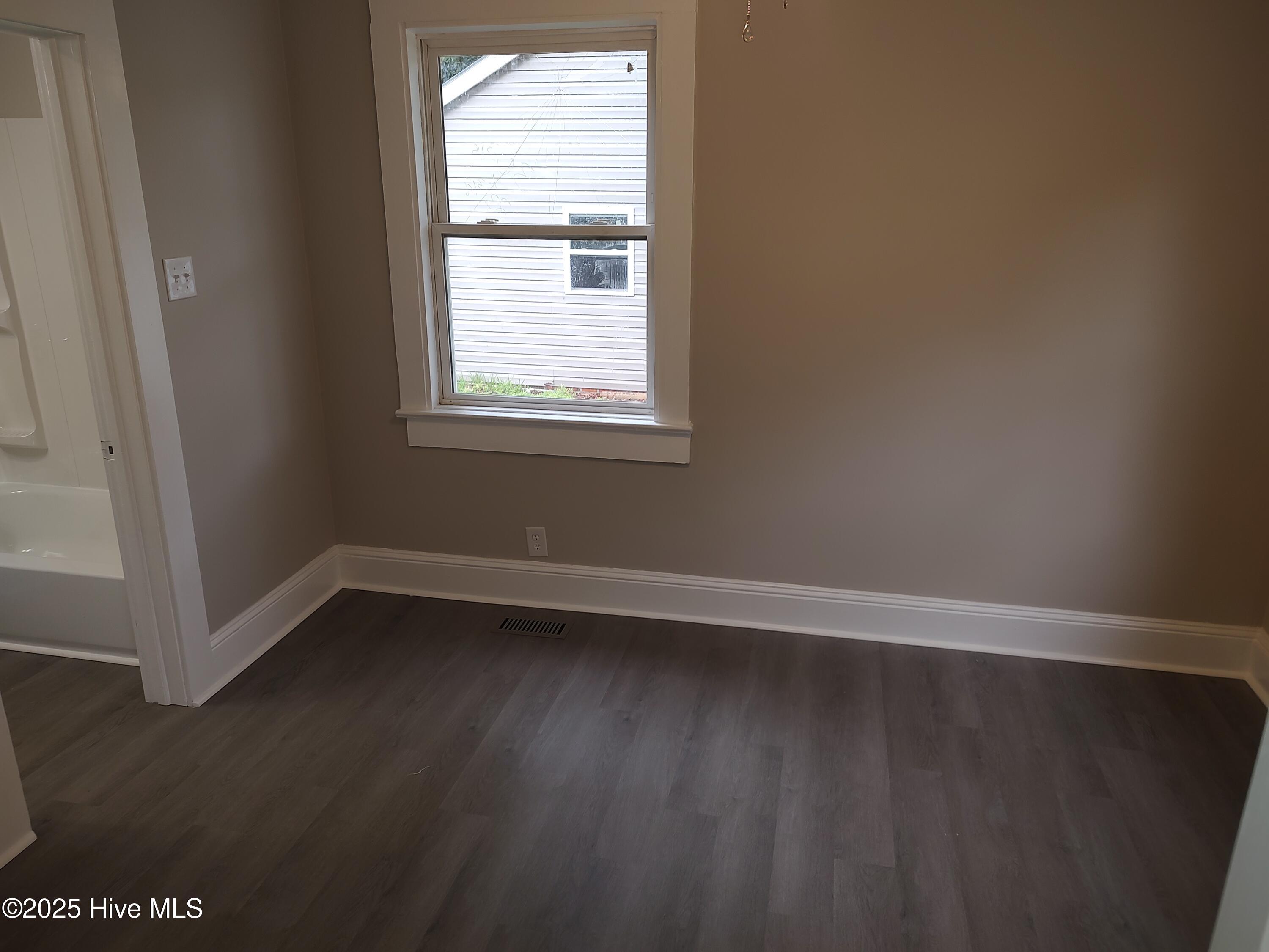 515 Jefferson Avenue Property Photo 10