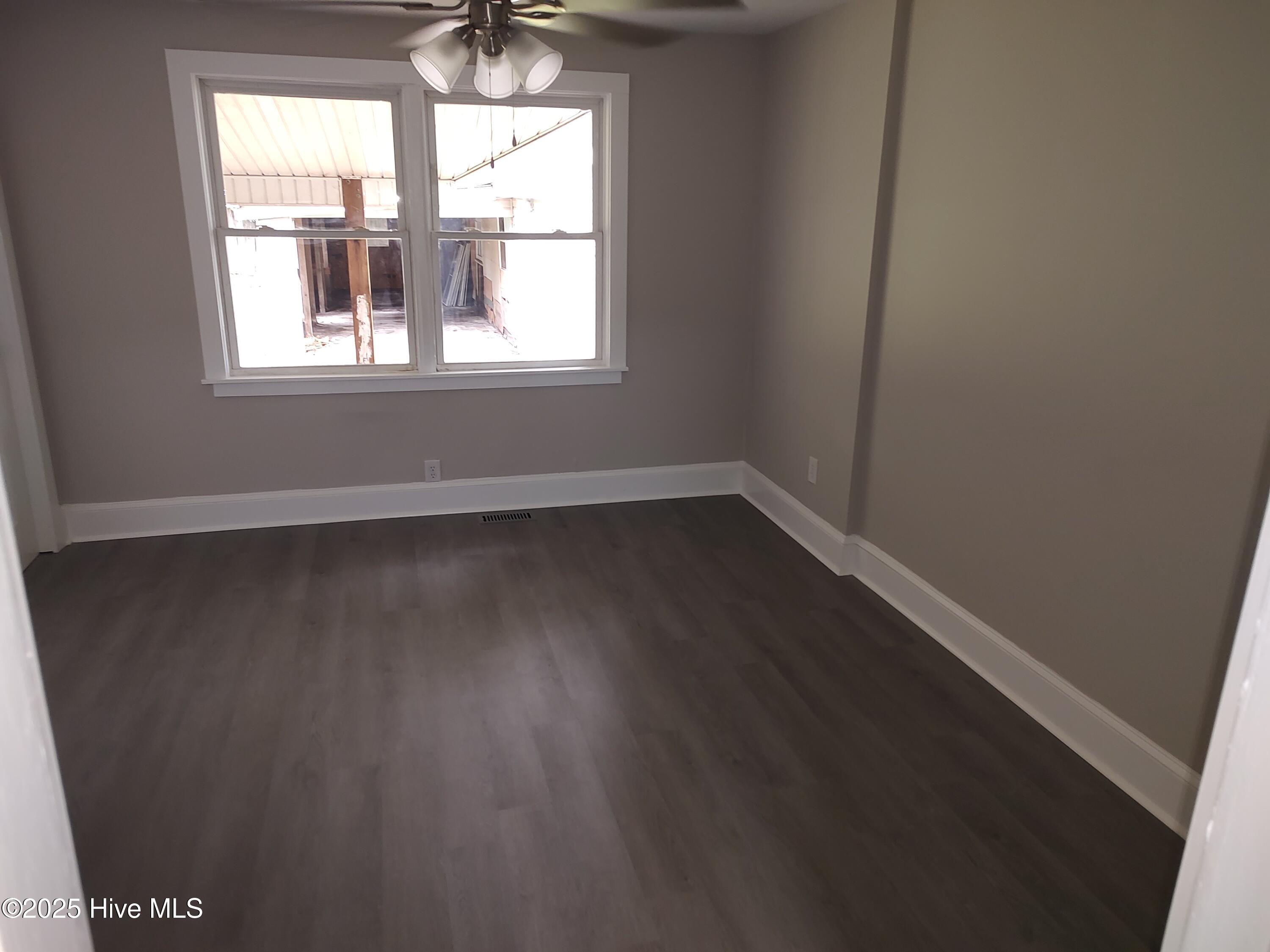 515 Jefferson Avenue Property Photo 13