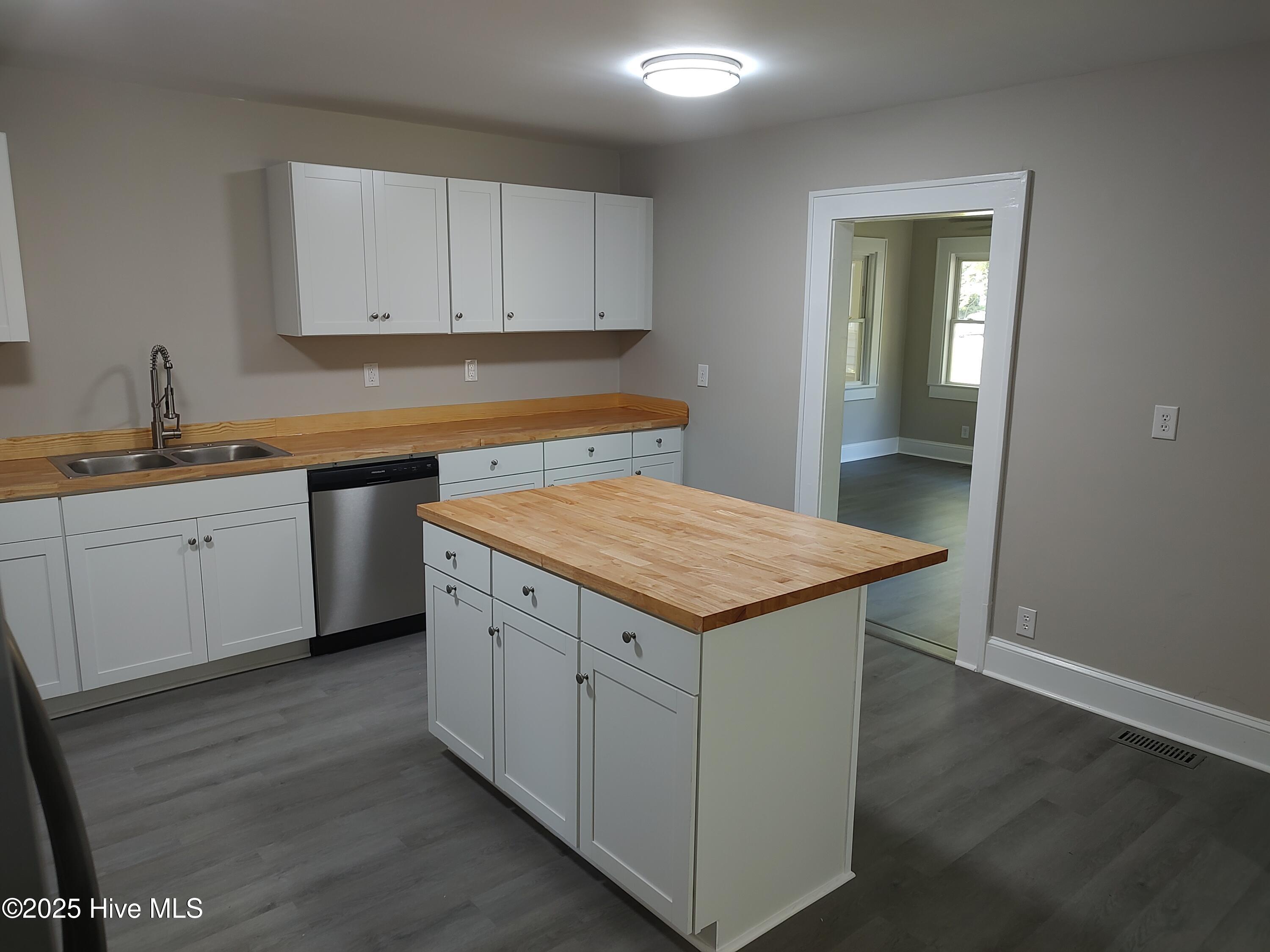 515 Jefferson Avenue Property Photo 25