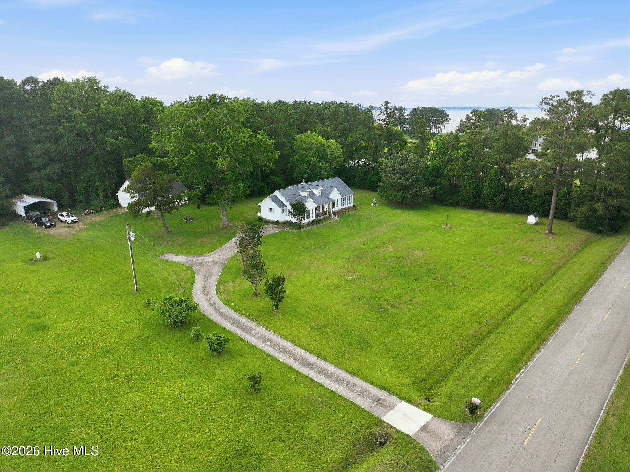 225 Godfrey Boulevard Property Photo 4