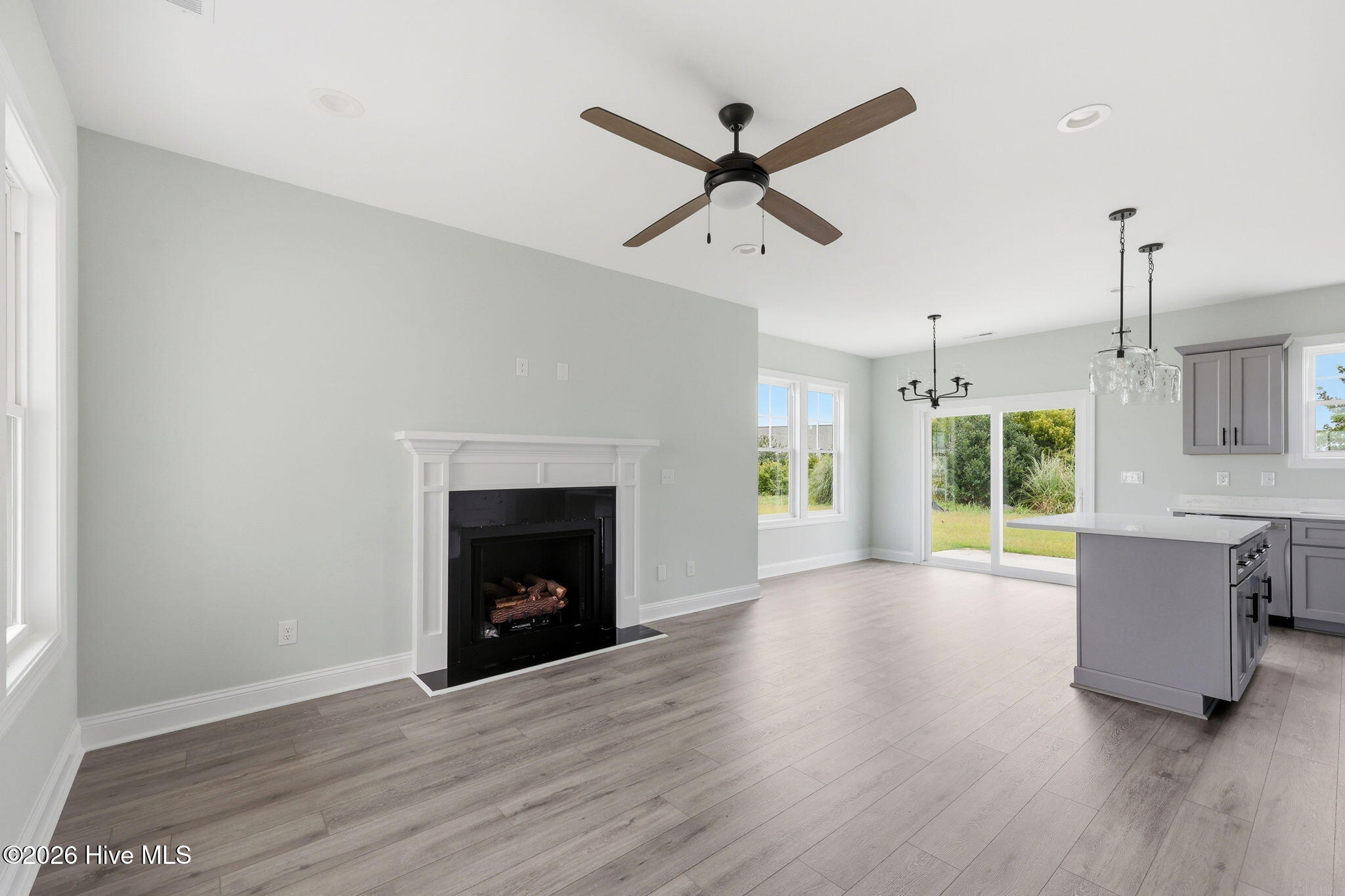 112 Eastbay Way Property Photo 16