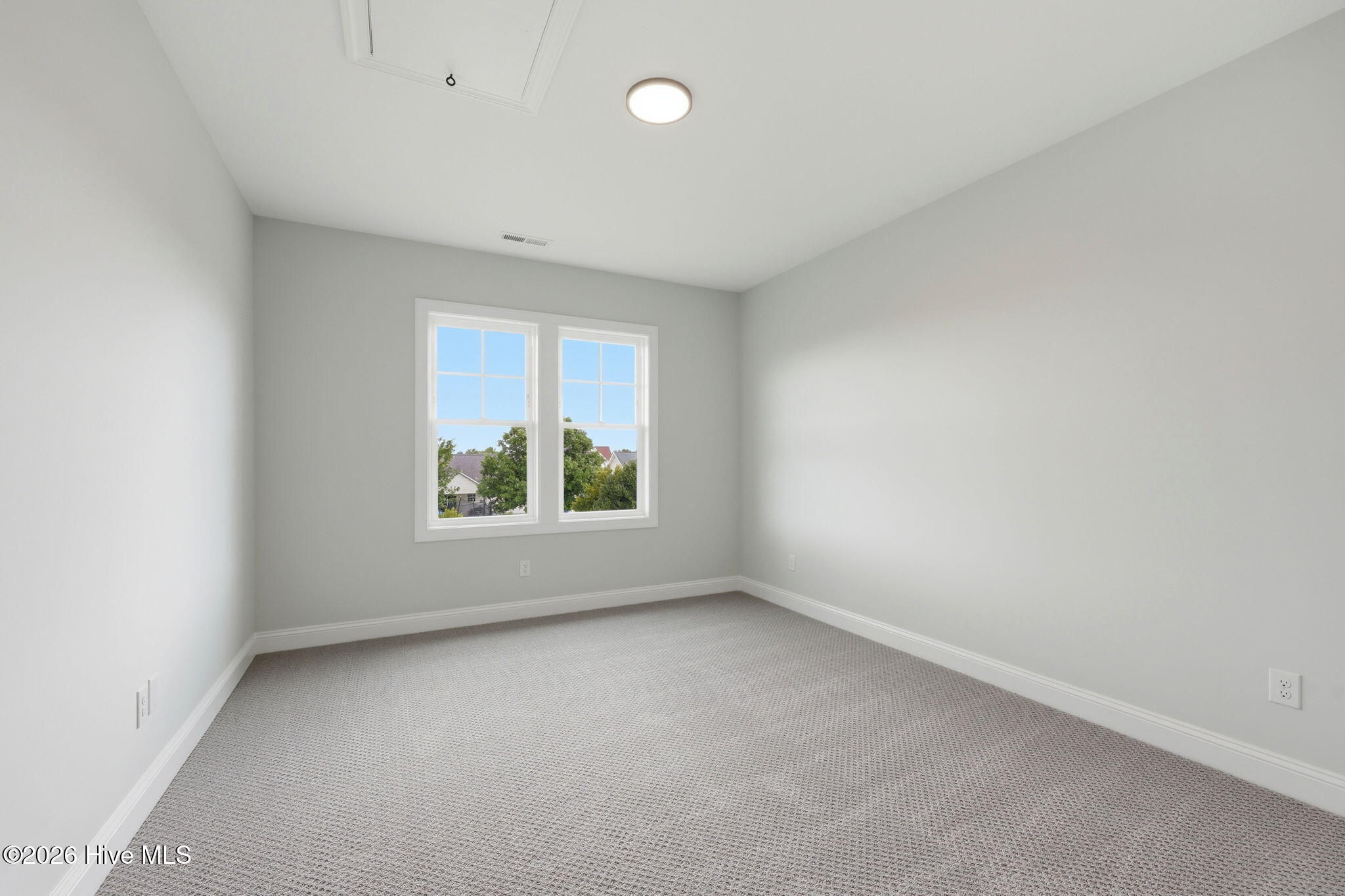 112 Eastbay Way Property Photo 33