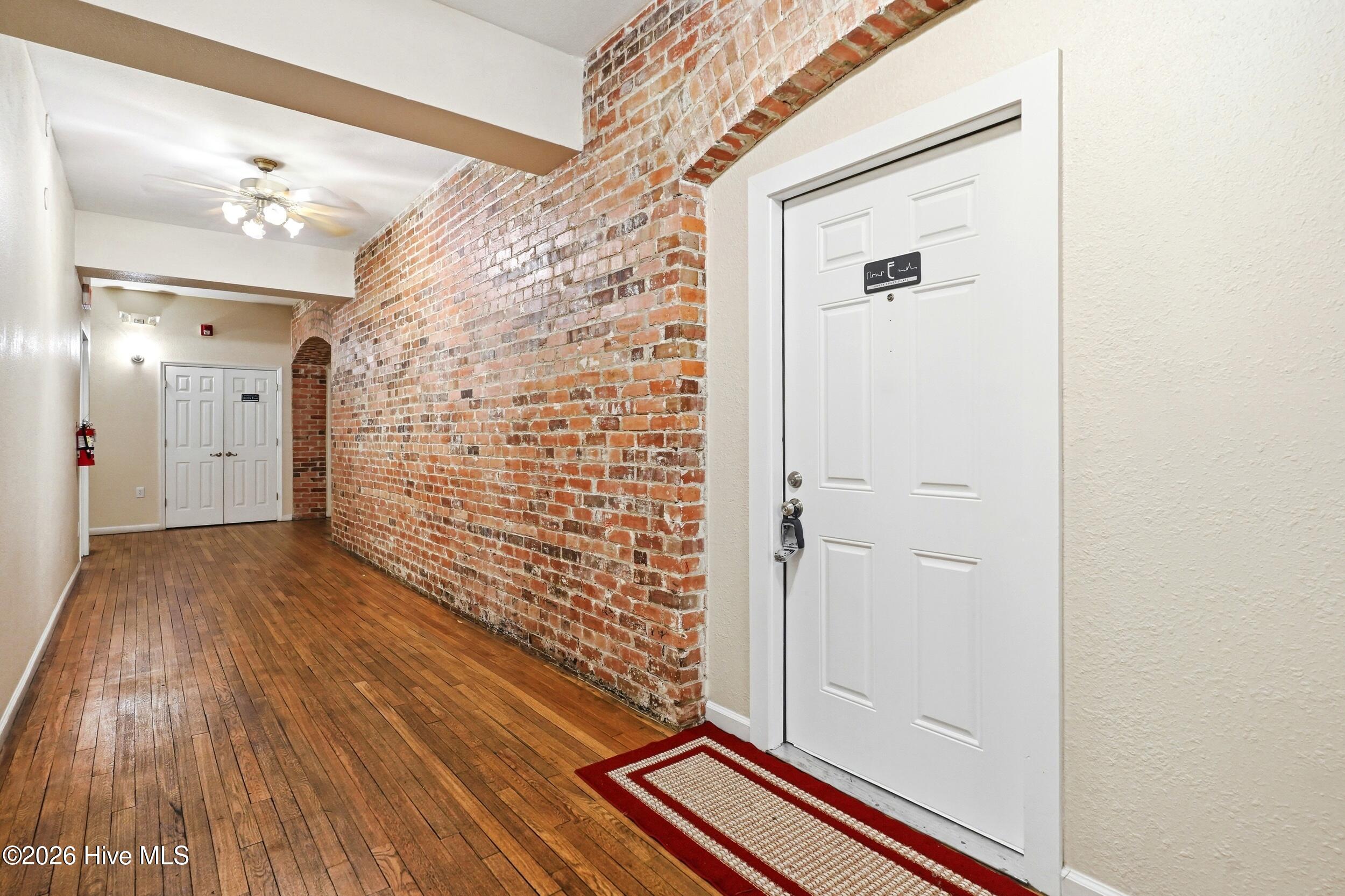 304 N Front Street Apt E Property Photo 3