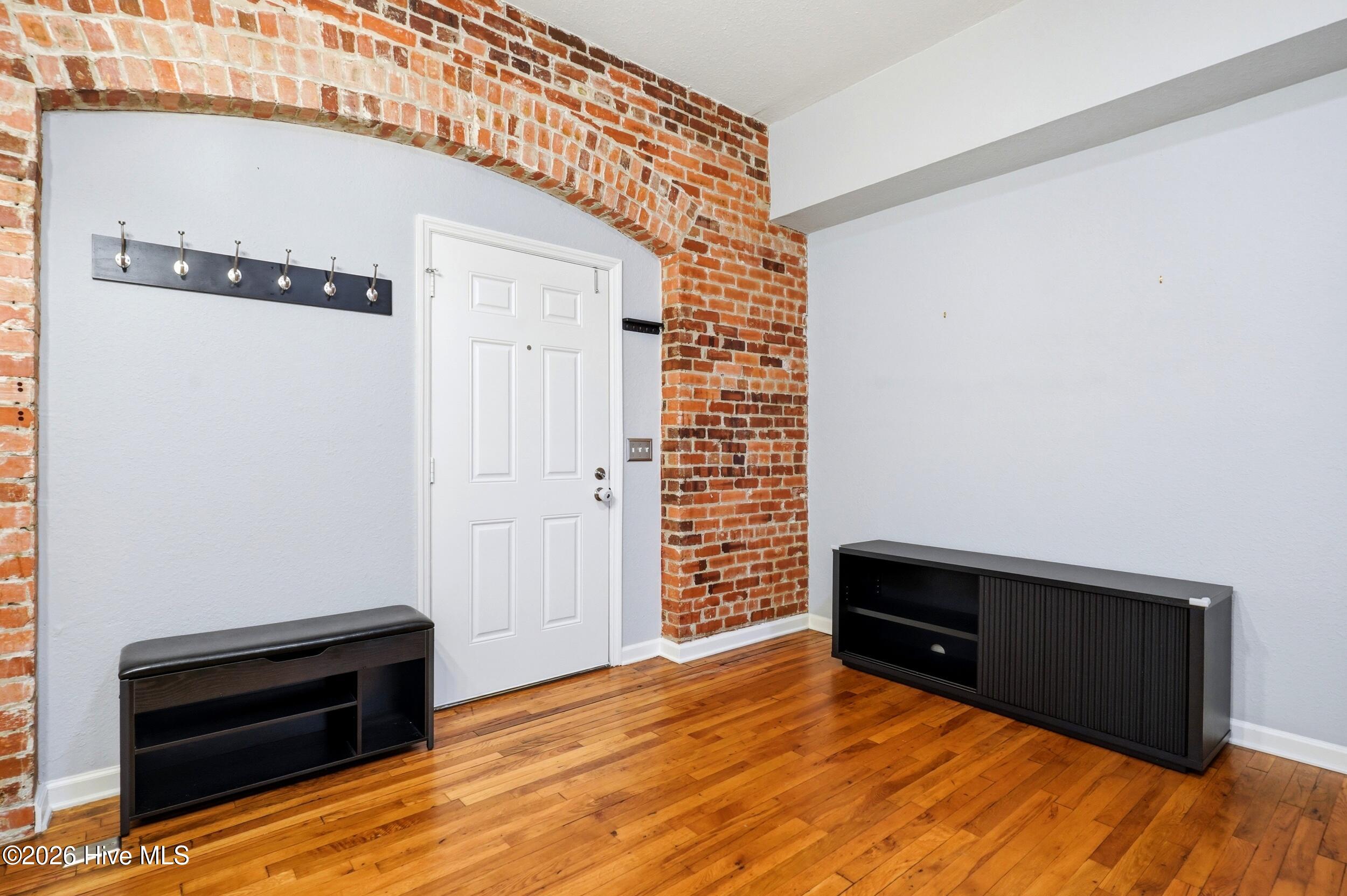 304 N Front Street Apt E Property Photo 4