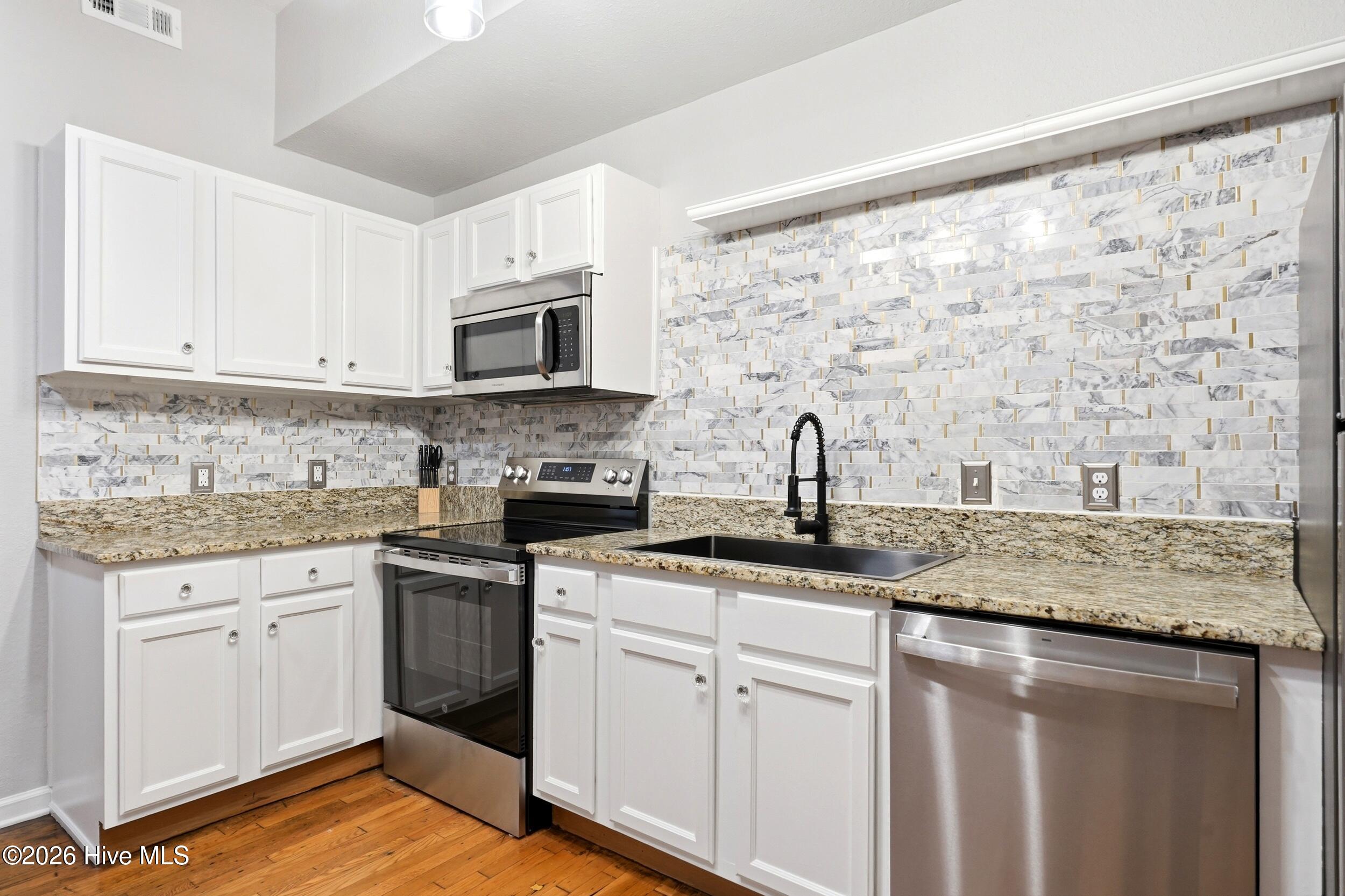 304 N Front Street Apt E Property Photo 10