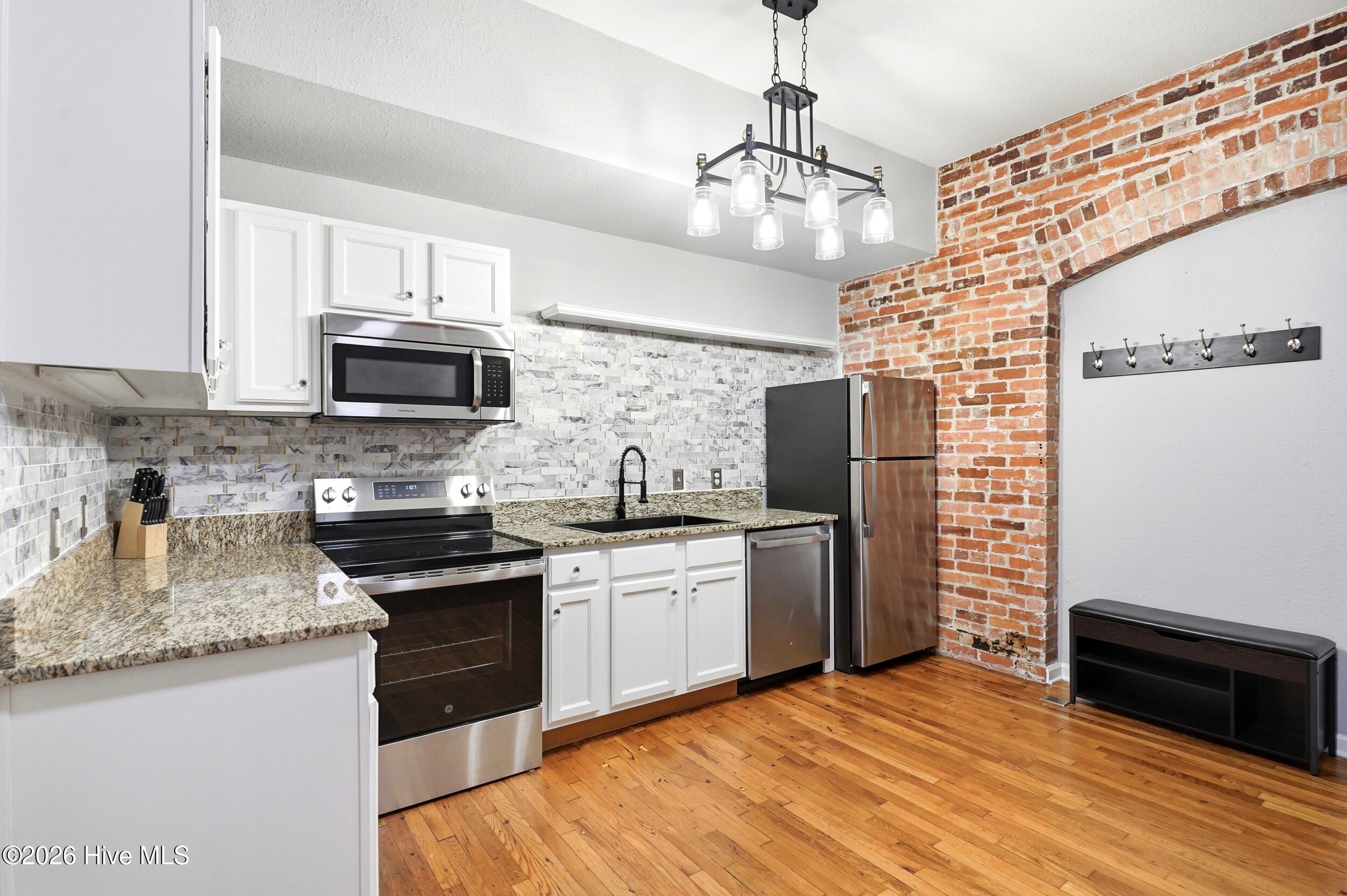 304 N Front Street Apt E Property Photo 11