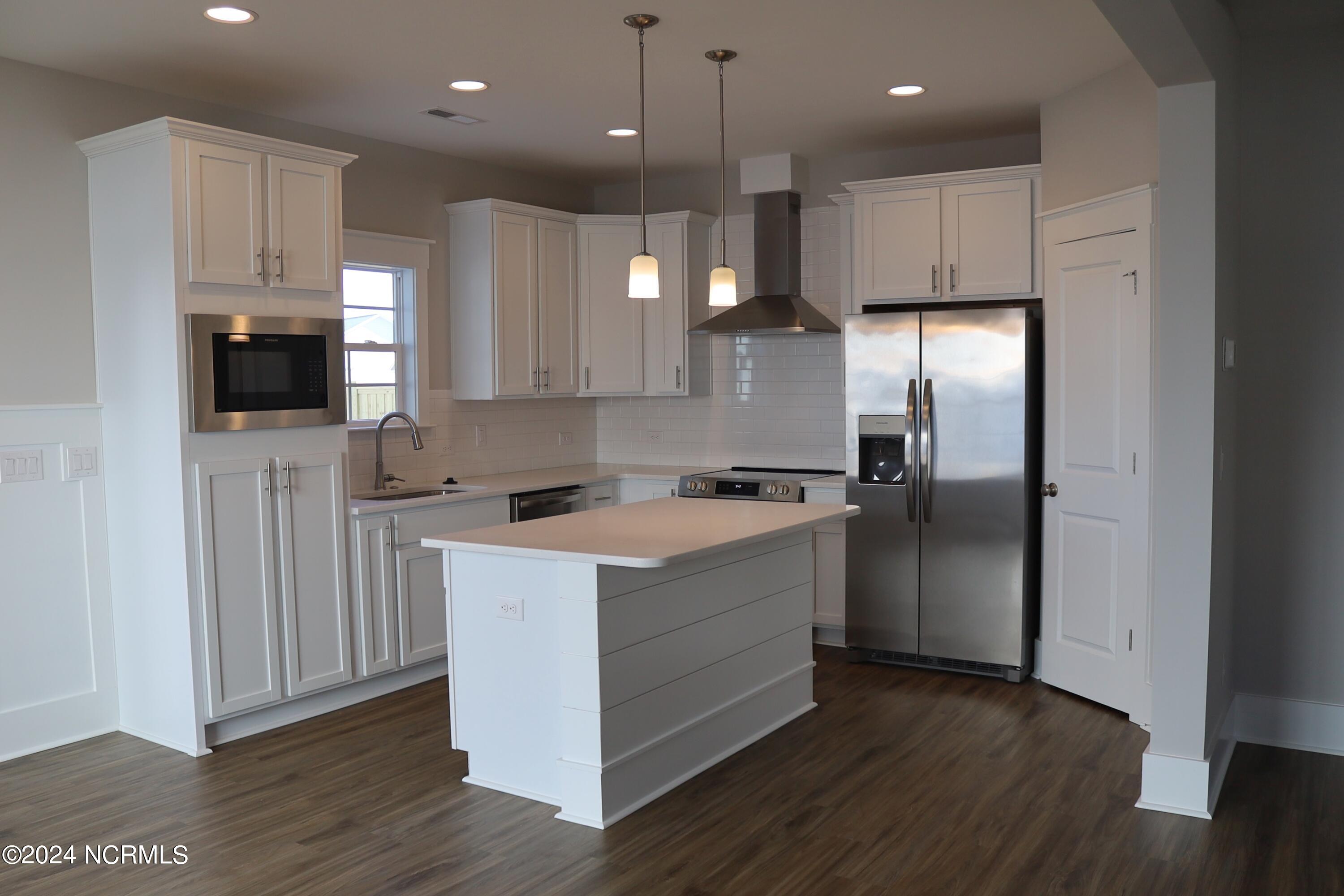 21 E Singing Avenue Property Photo 8