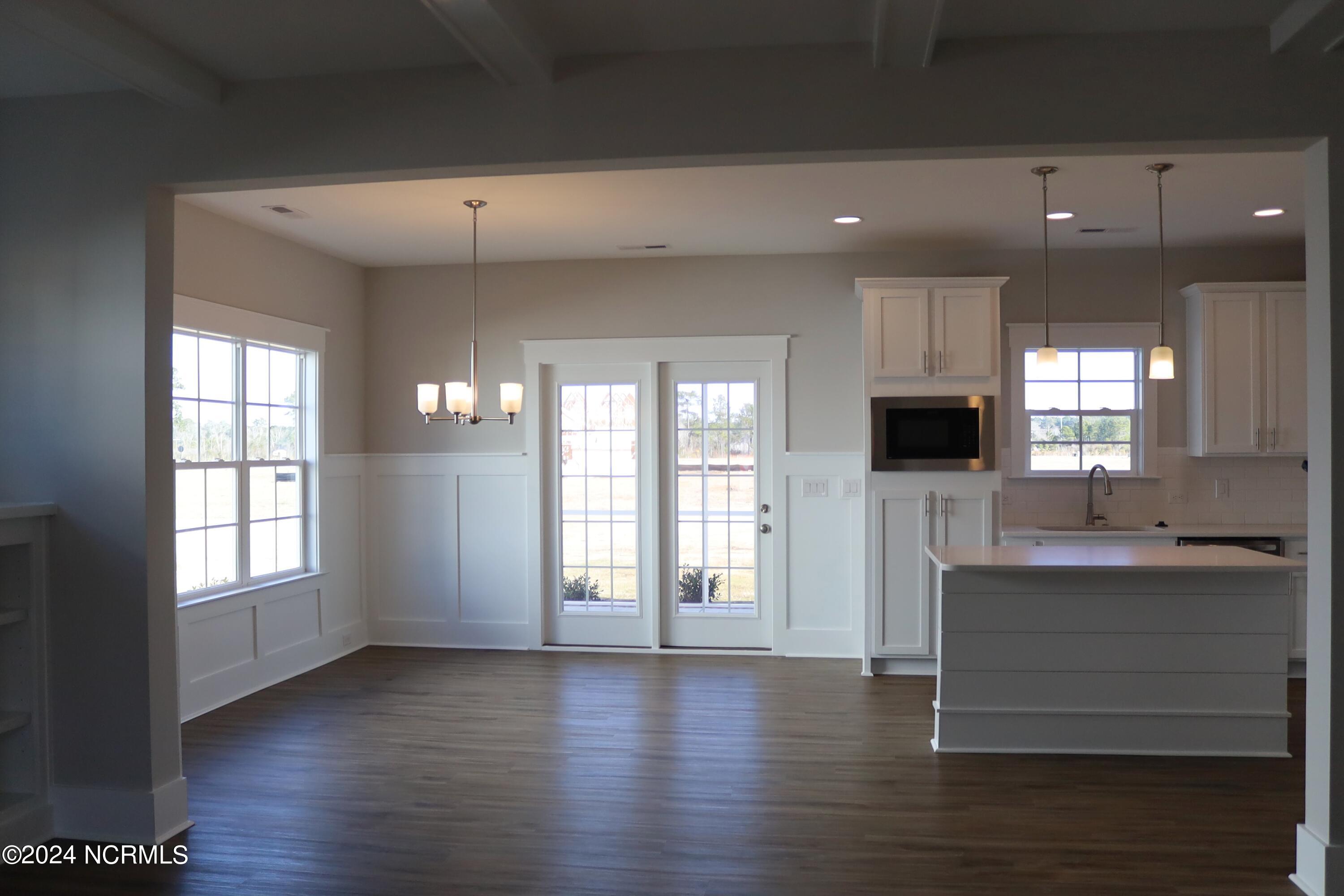21 E Singing Avenue Property Photo 9