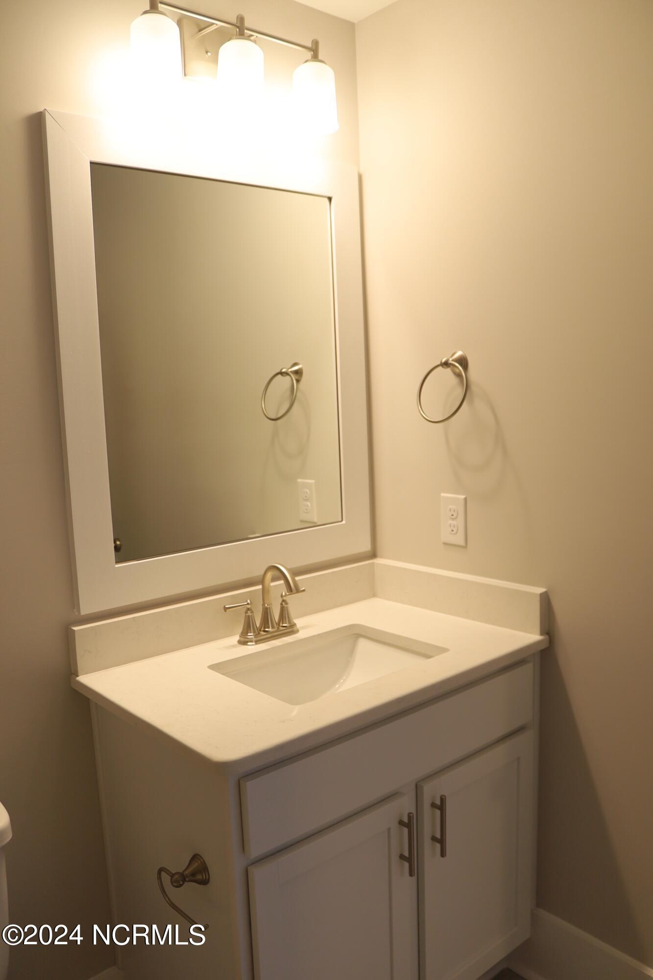 21 E Singing Avenue Property Photo 16