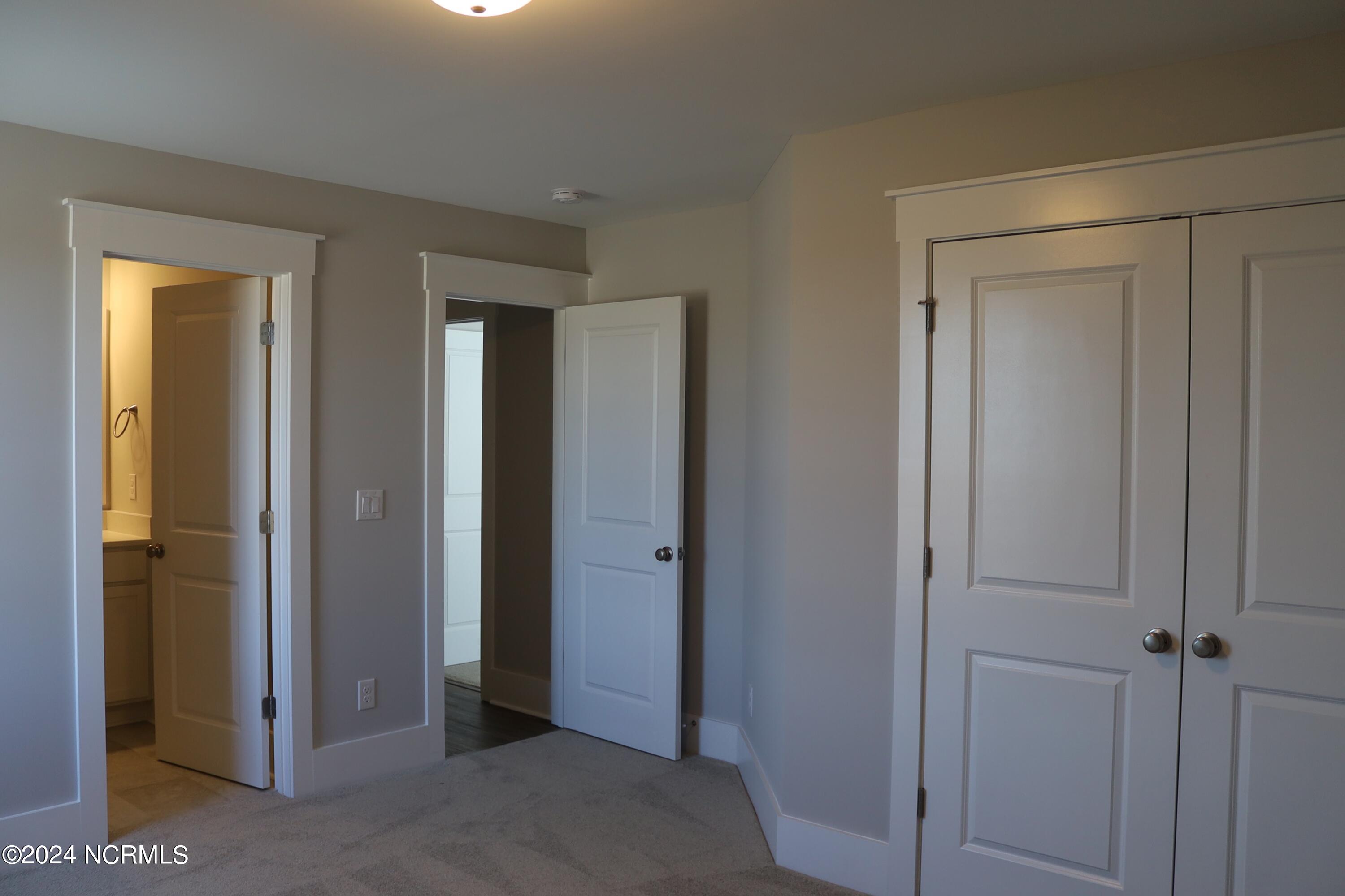 21 E Singing Avenue Property Photo 20