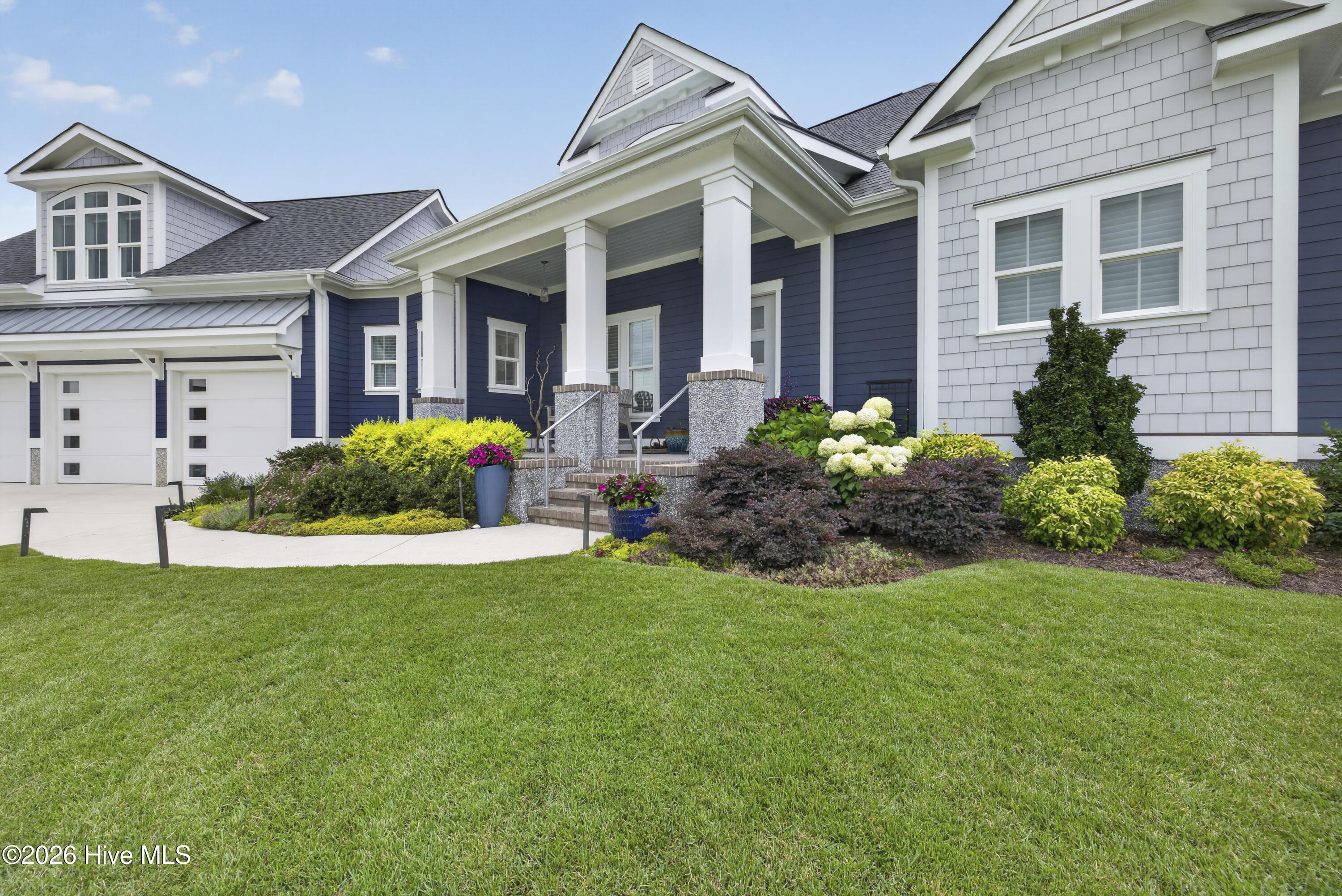 8275 Spoonwood Drive Ne Property Photo 5