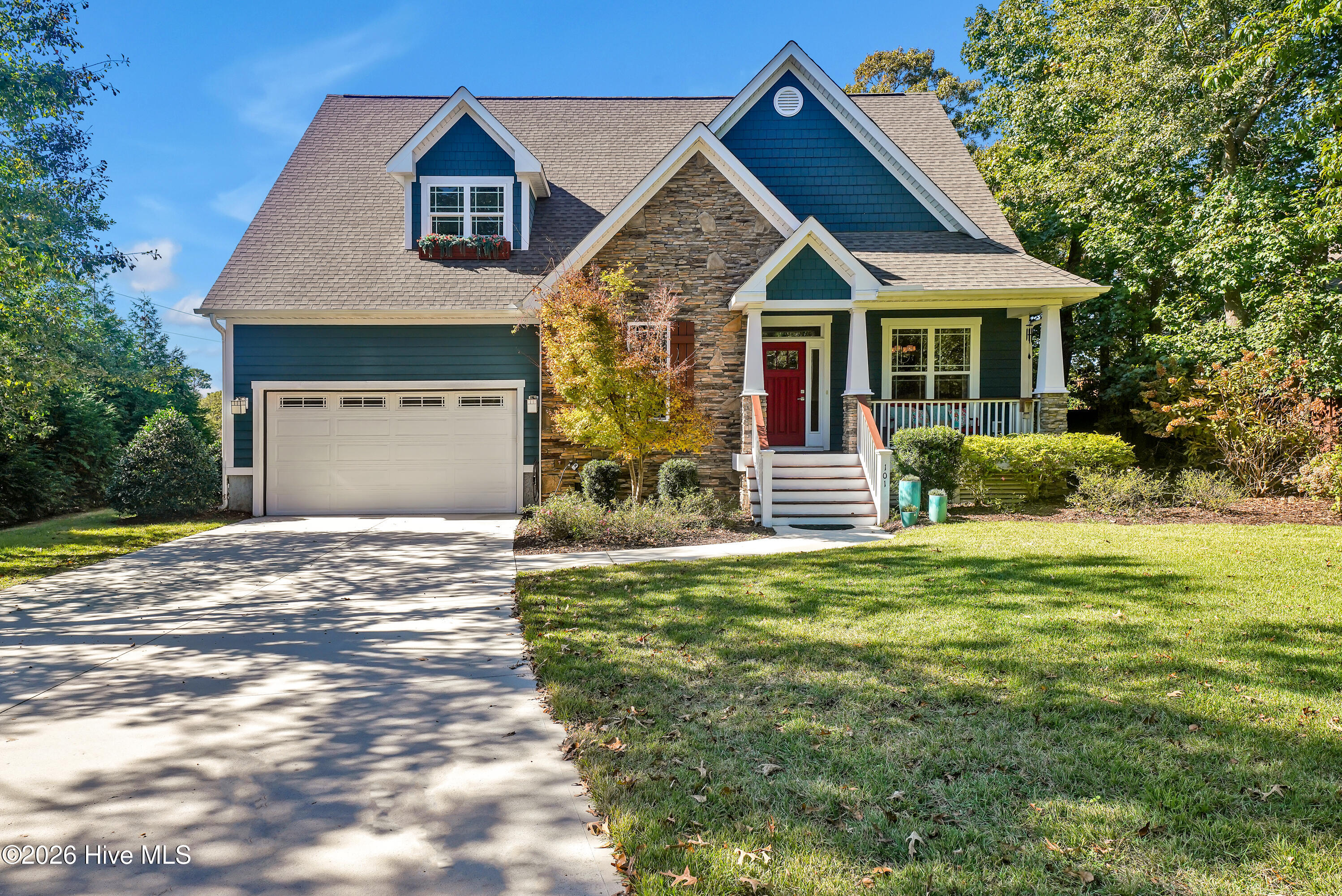 101 Teal Circle Property Photo 1