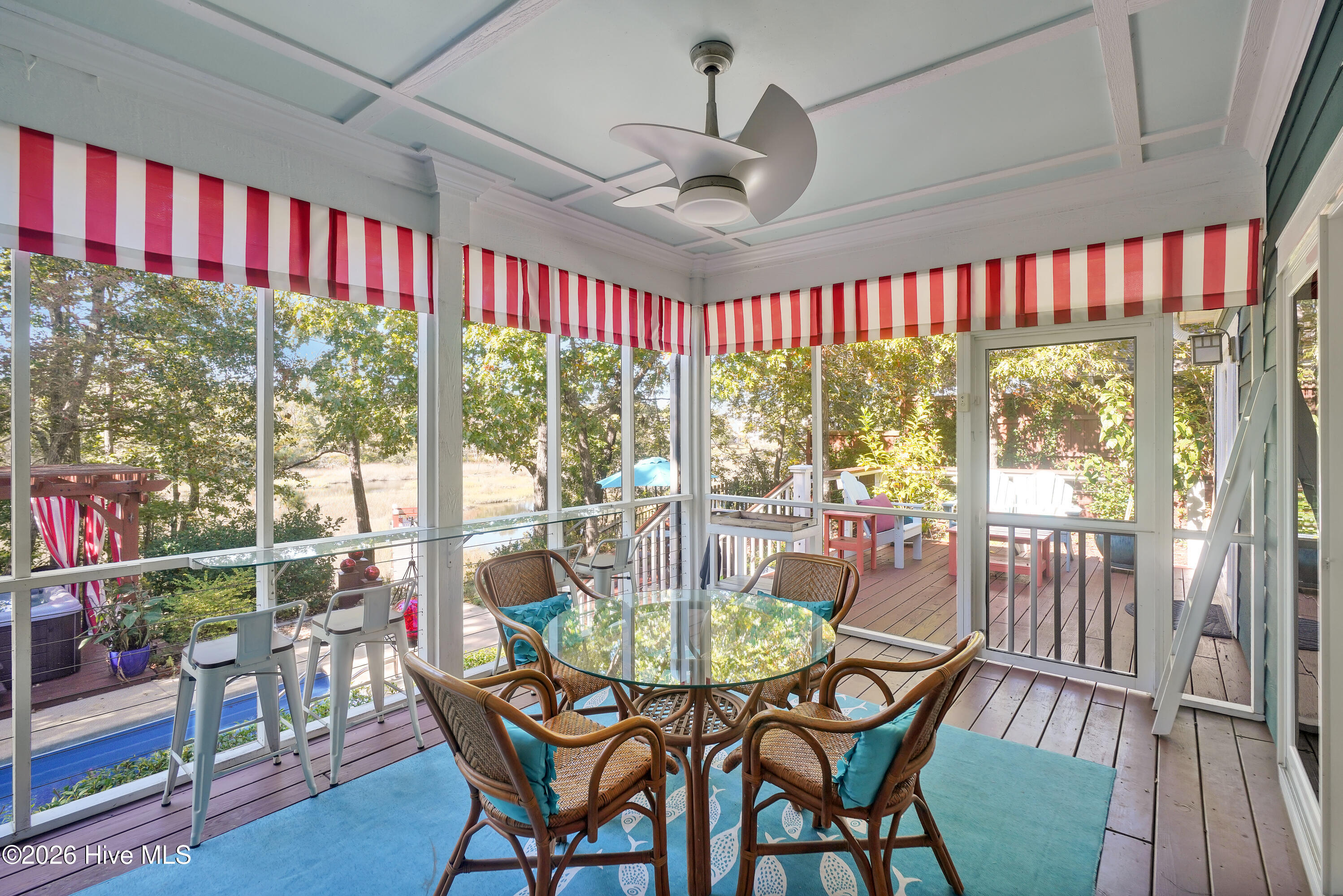 101 Teal Circle Property Photo 45