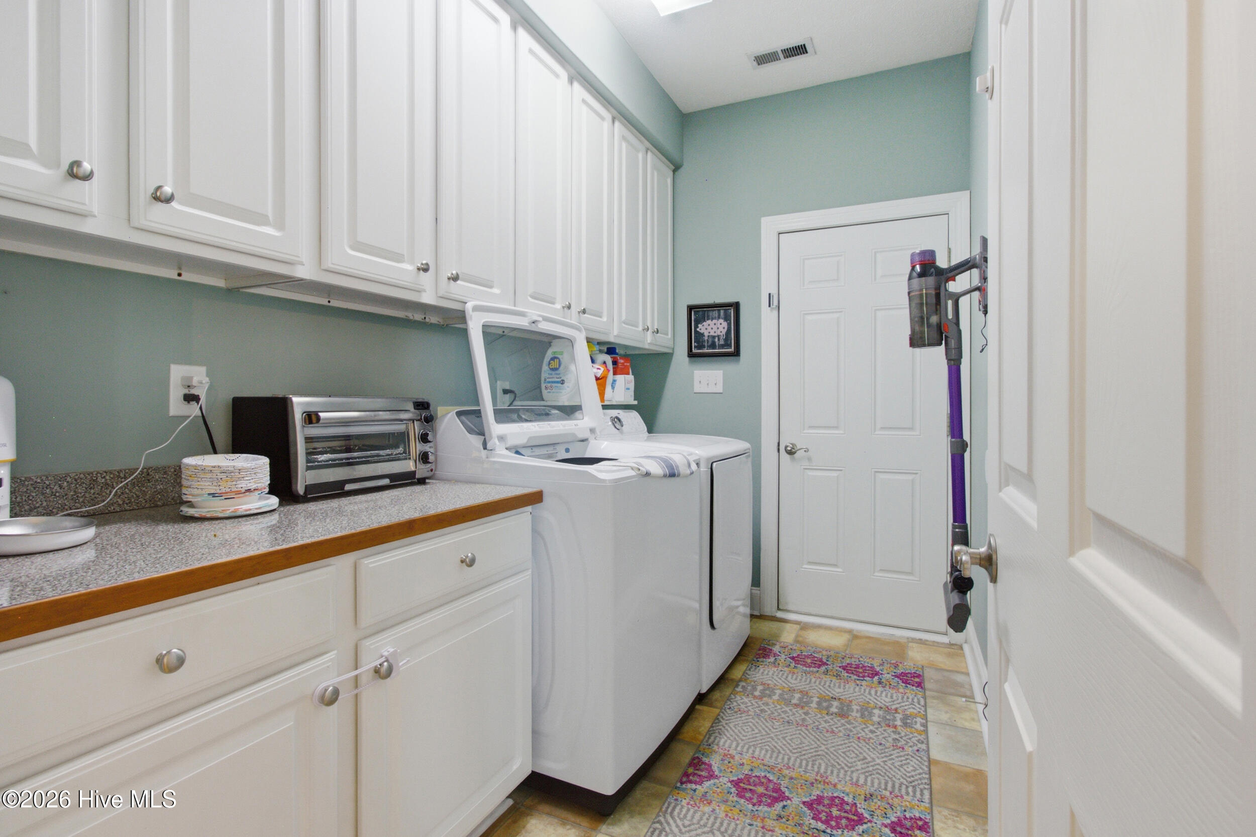 107 Stony Brook Drive Property Photo 24