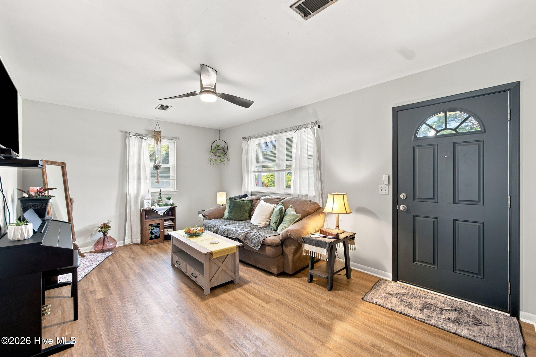 209 Cathay Road Property Photo 7