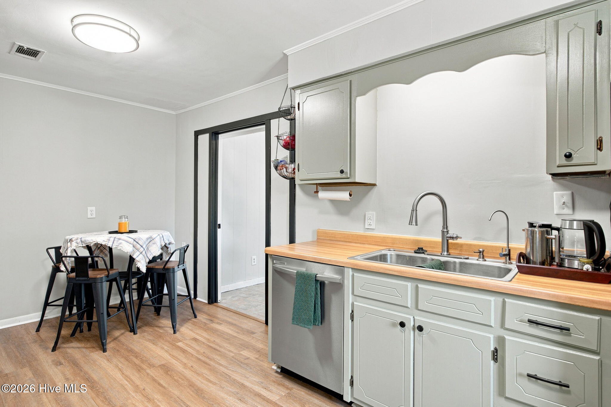 209 Cathay Road Property Photo 15