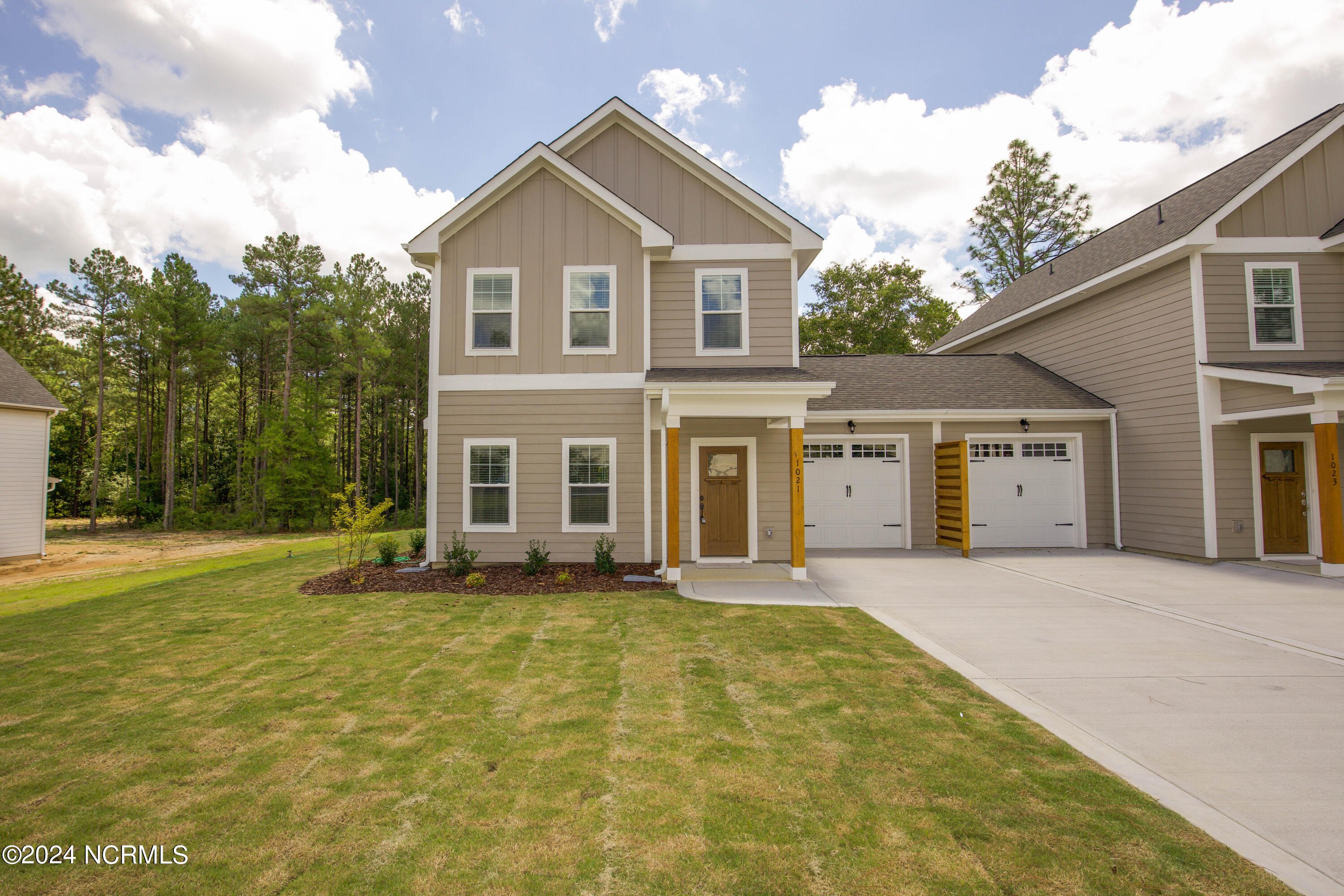 1021 Juniper Lake Road Property Photo 2