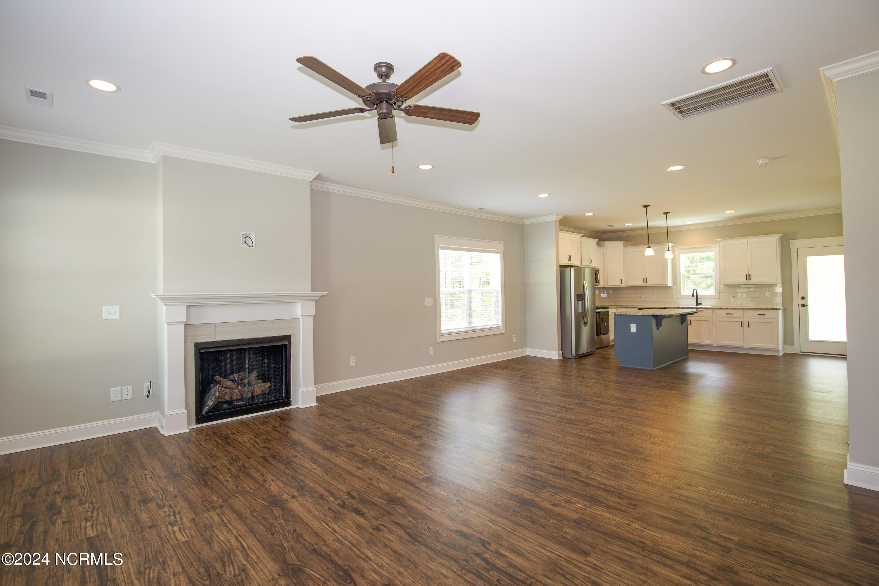 1021 Juniper Lake Road Property Photo 4