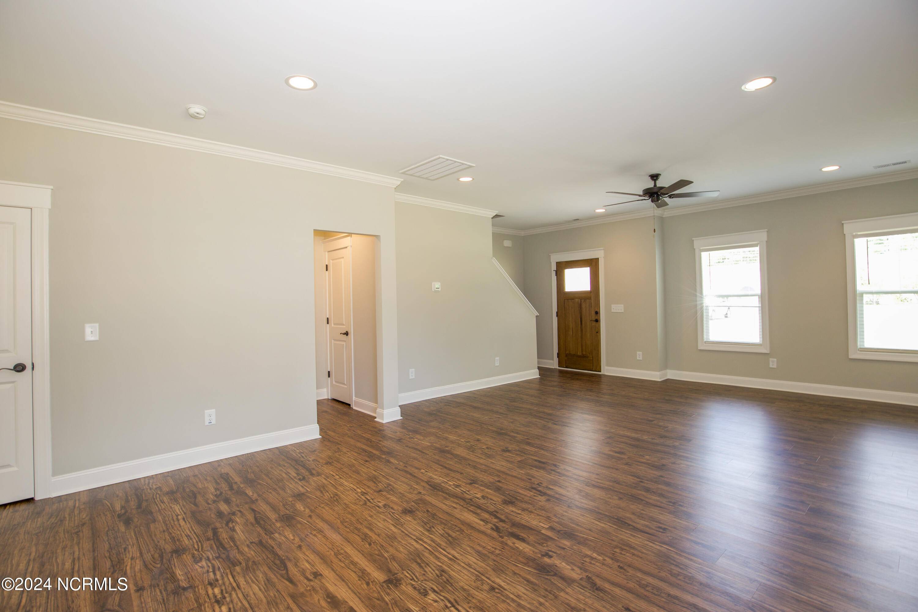 1021 Juniper Lake Road Property Photo 6