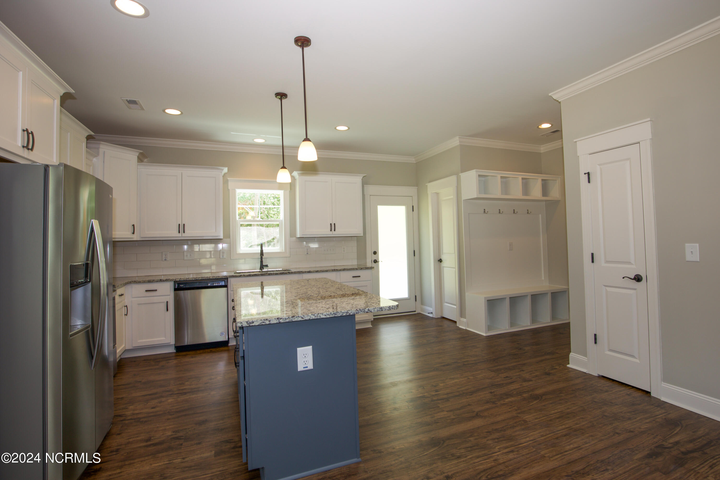1021 Juniper Lake Road Property Photo 9