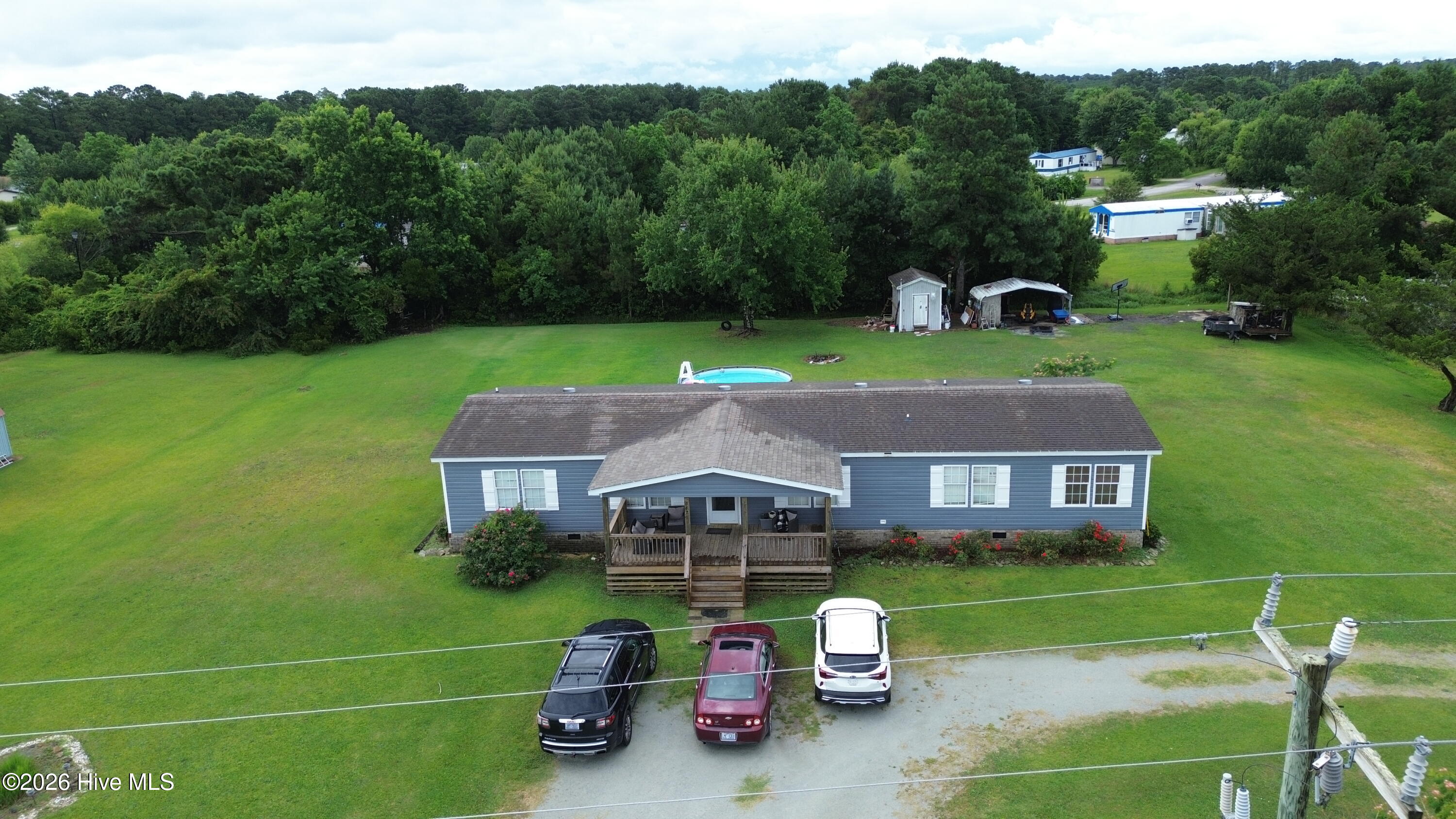 662 Straits Road Property Photo 2