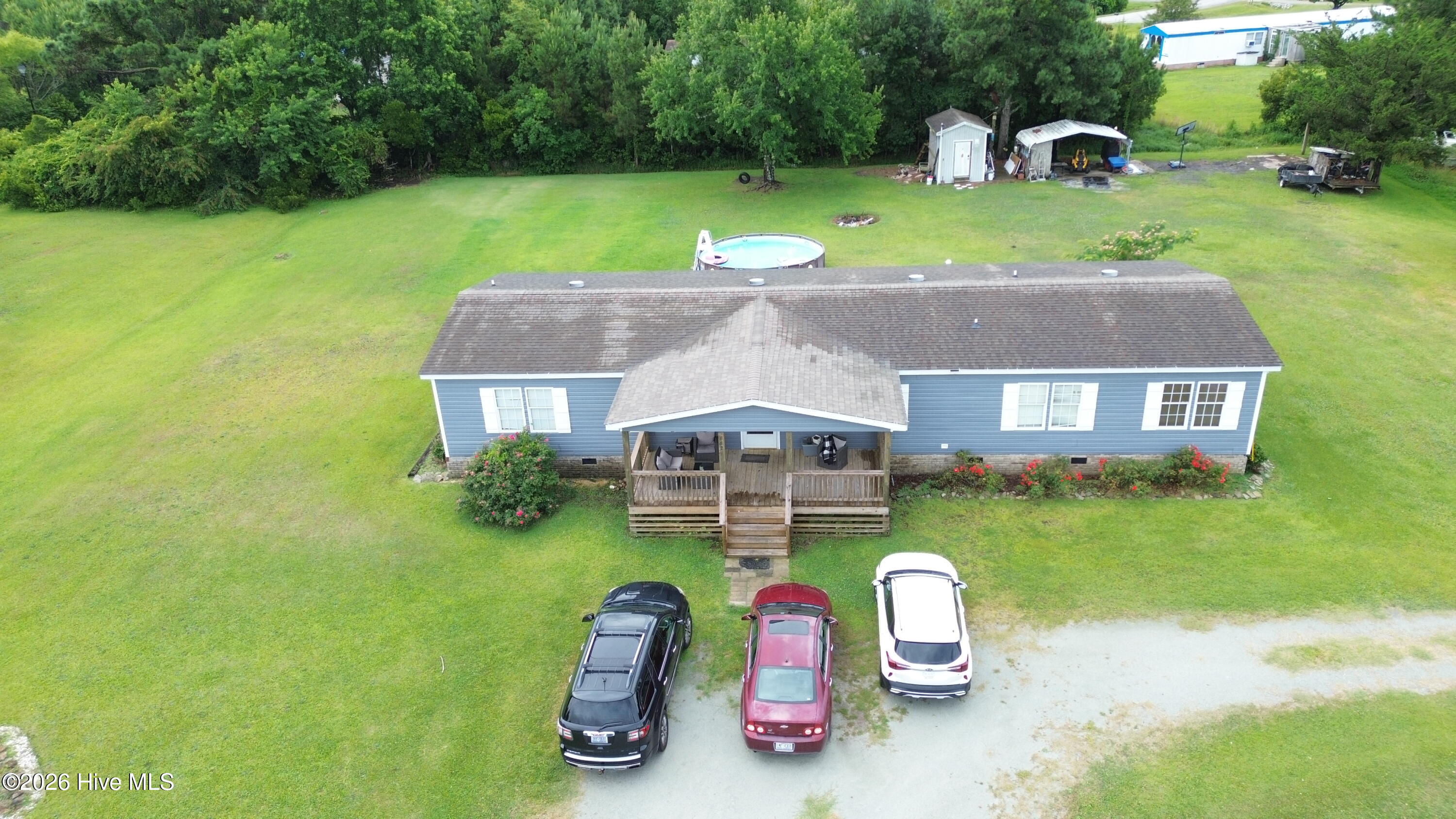662 Straits Road Property Photo 3